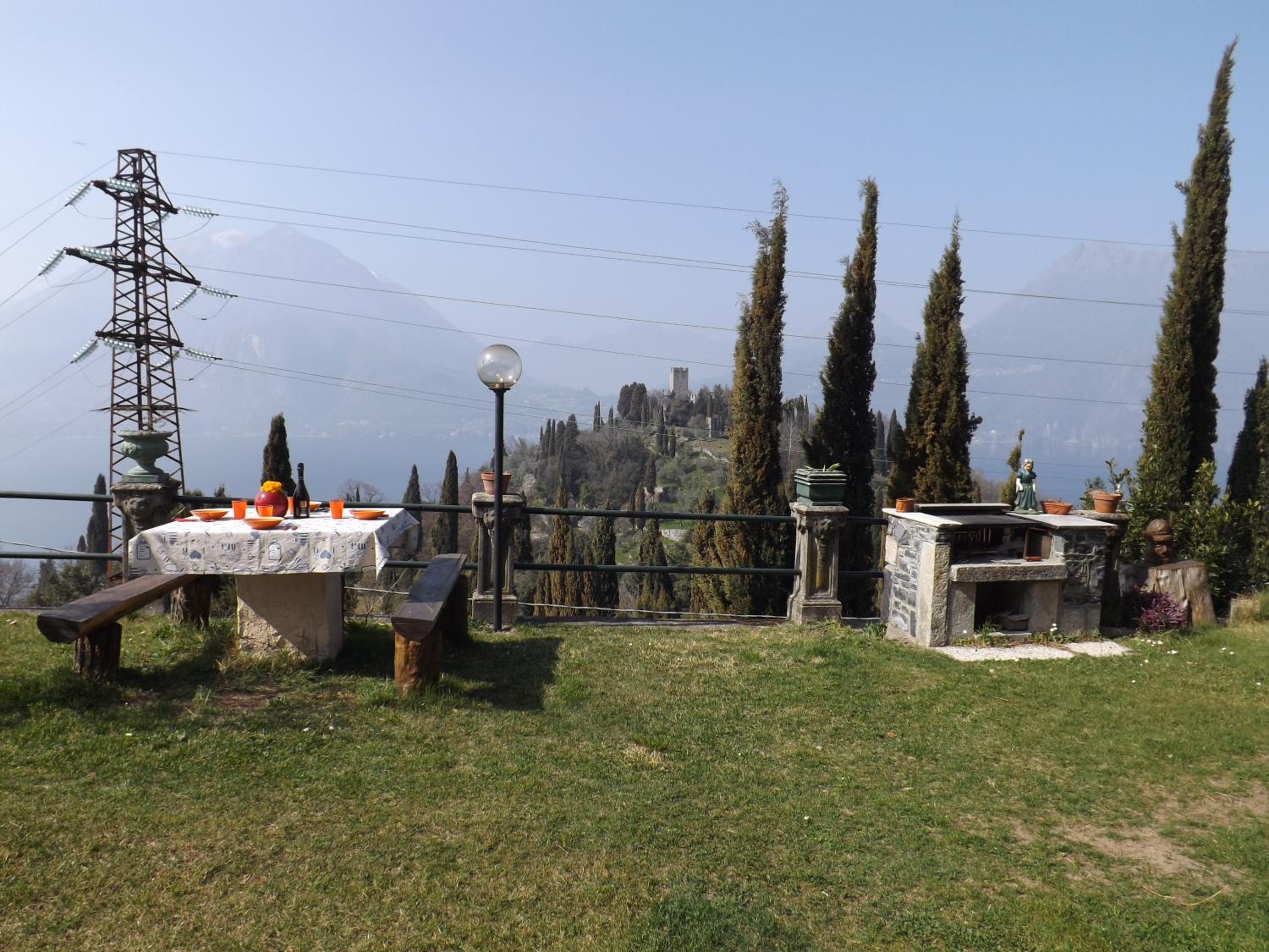 Photo 44
