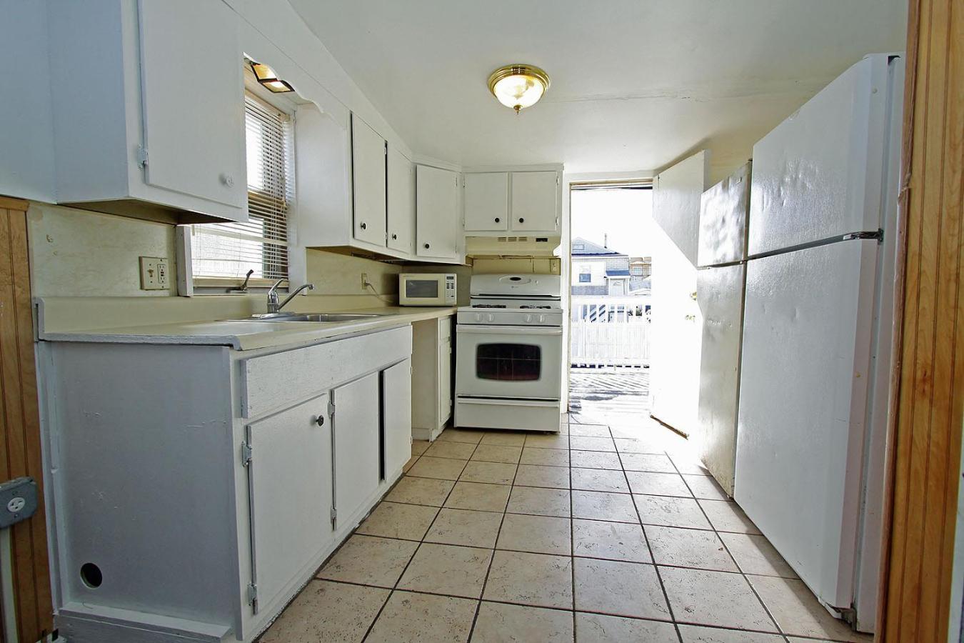 Shore Beach Houses - 119 F Franklin Avenue view 3
