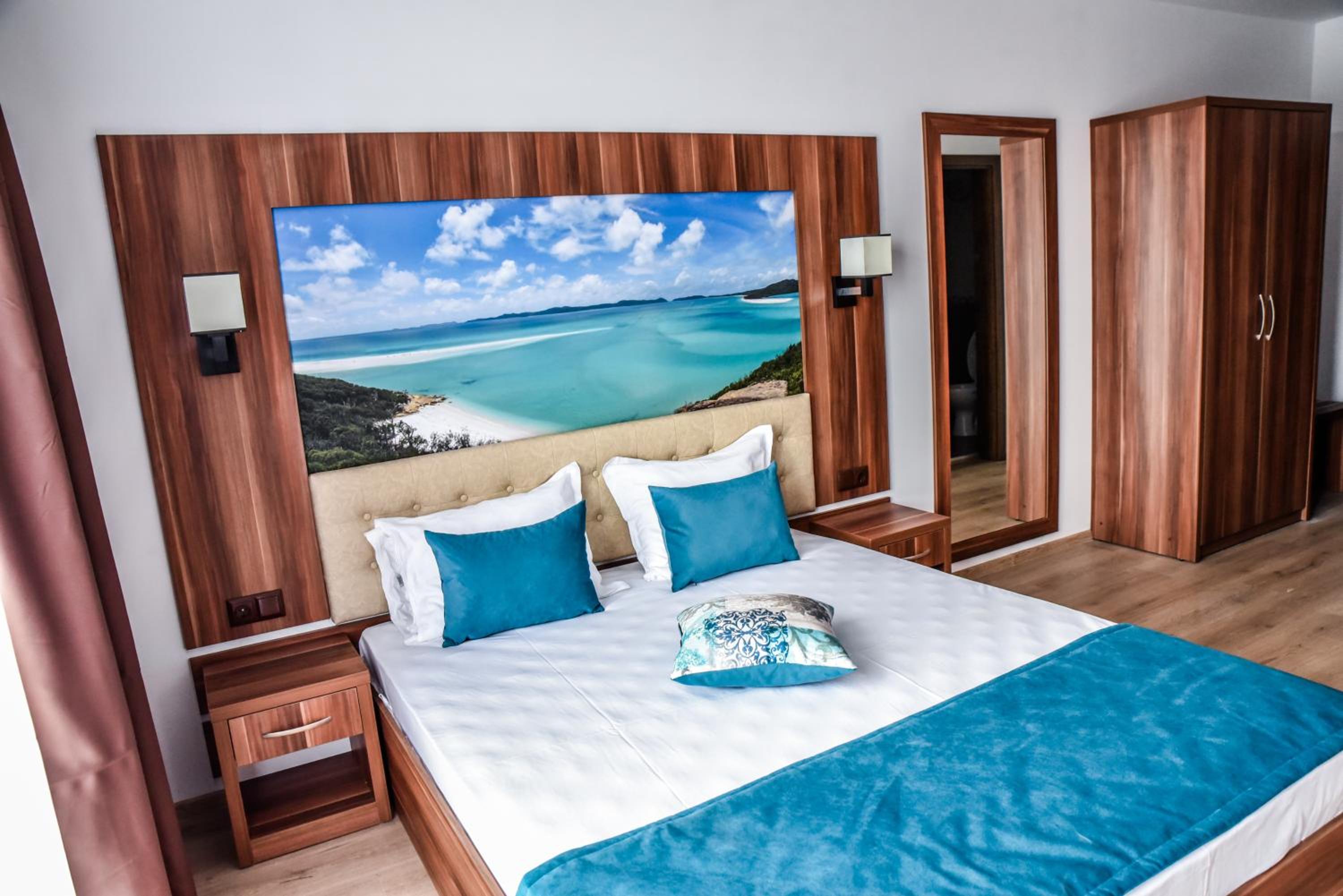 Stela Apartments