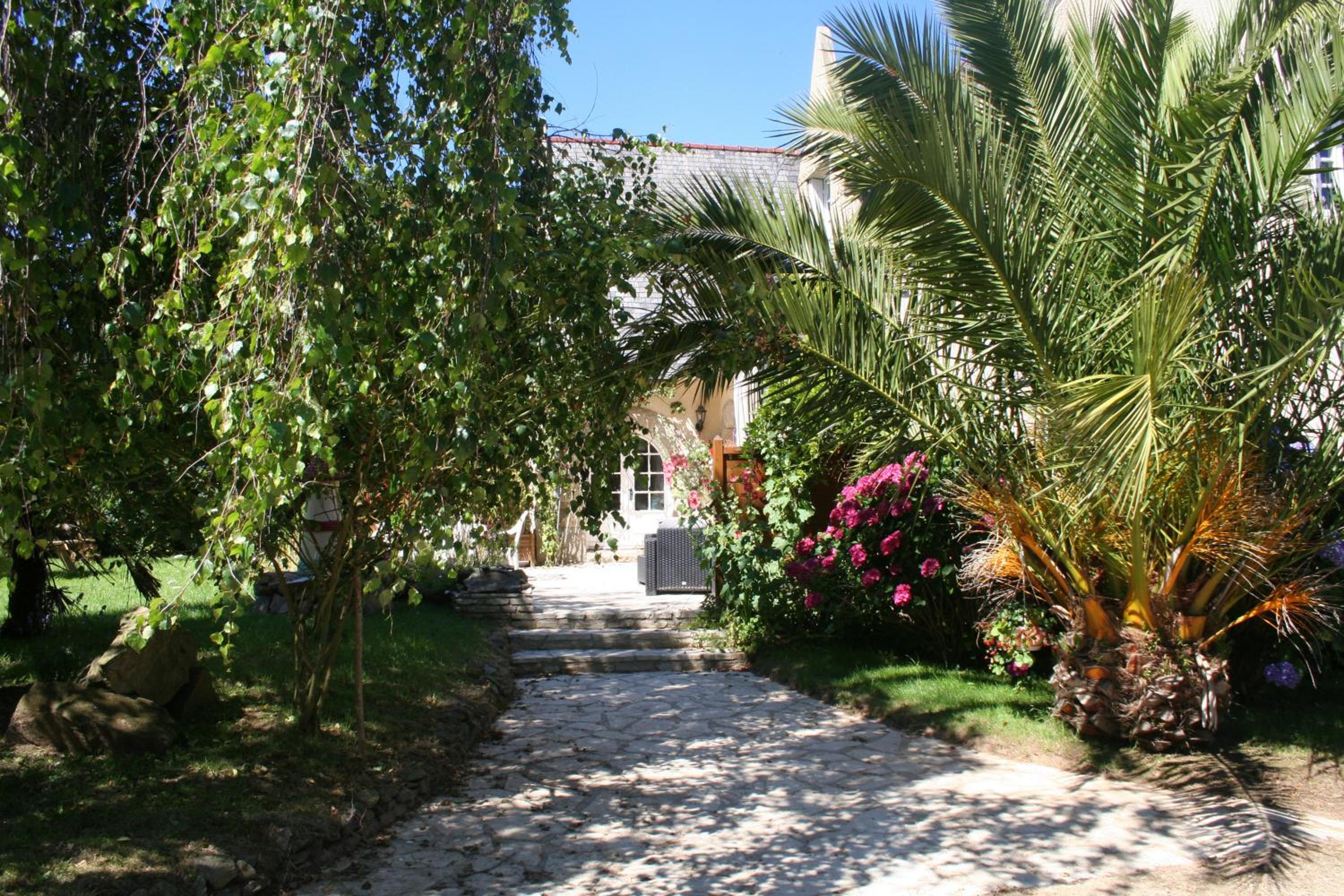 Chez Renée et Raynal B&B view 3