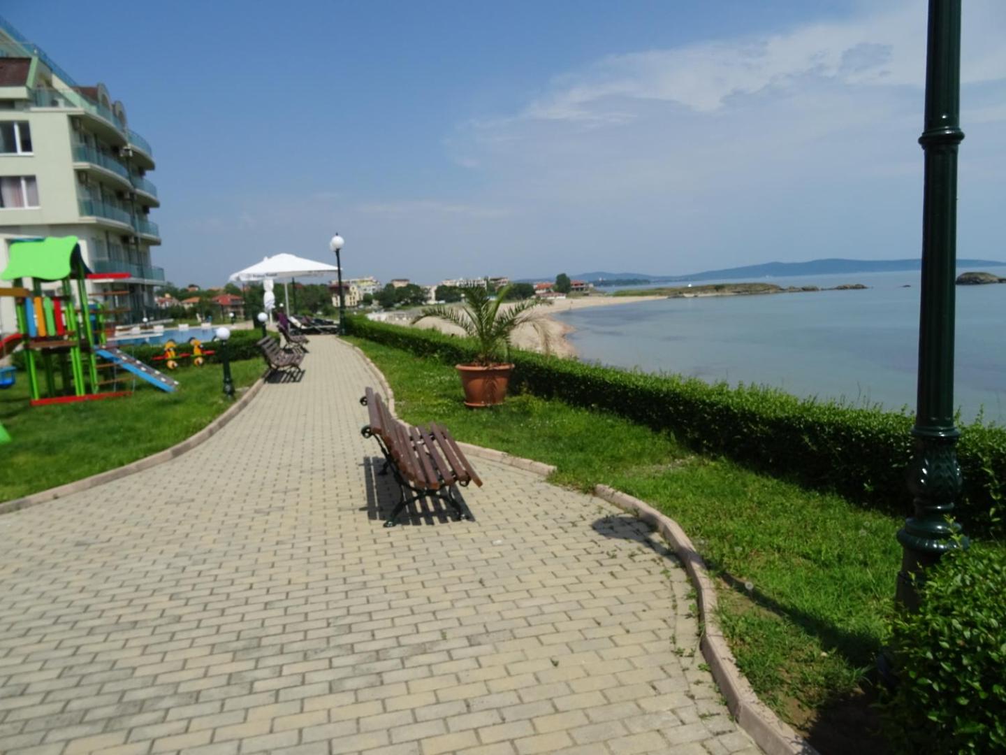 Lozenetz Beach Apartments