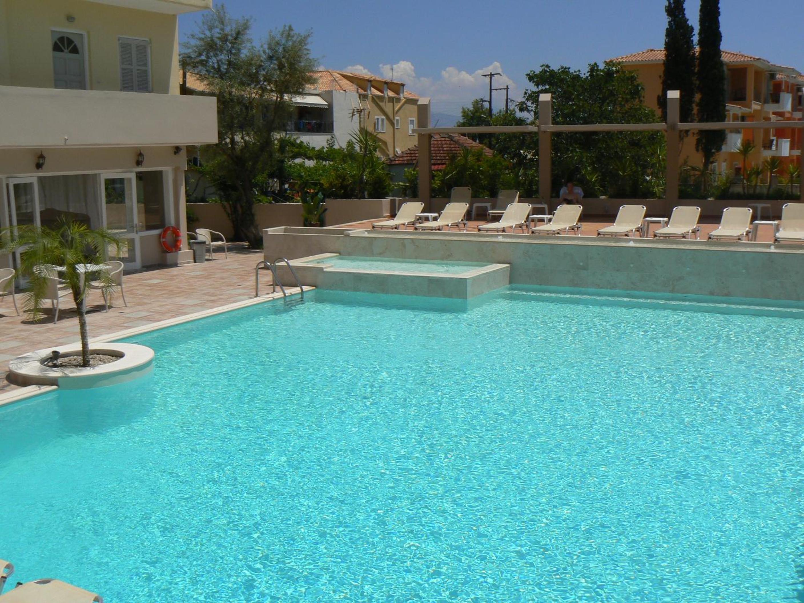 Happyland Hotel Apartments view 2