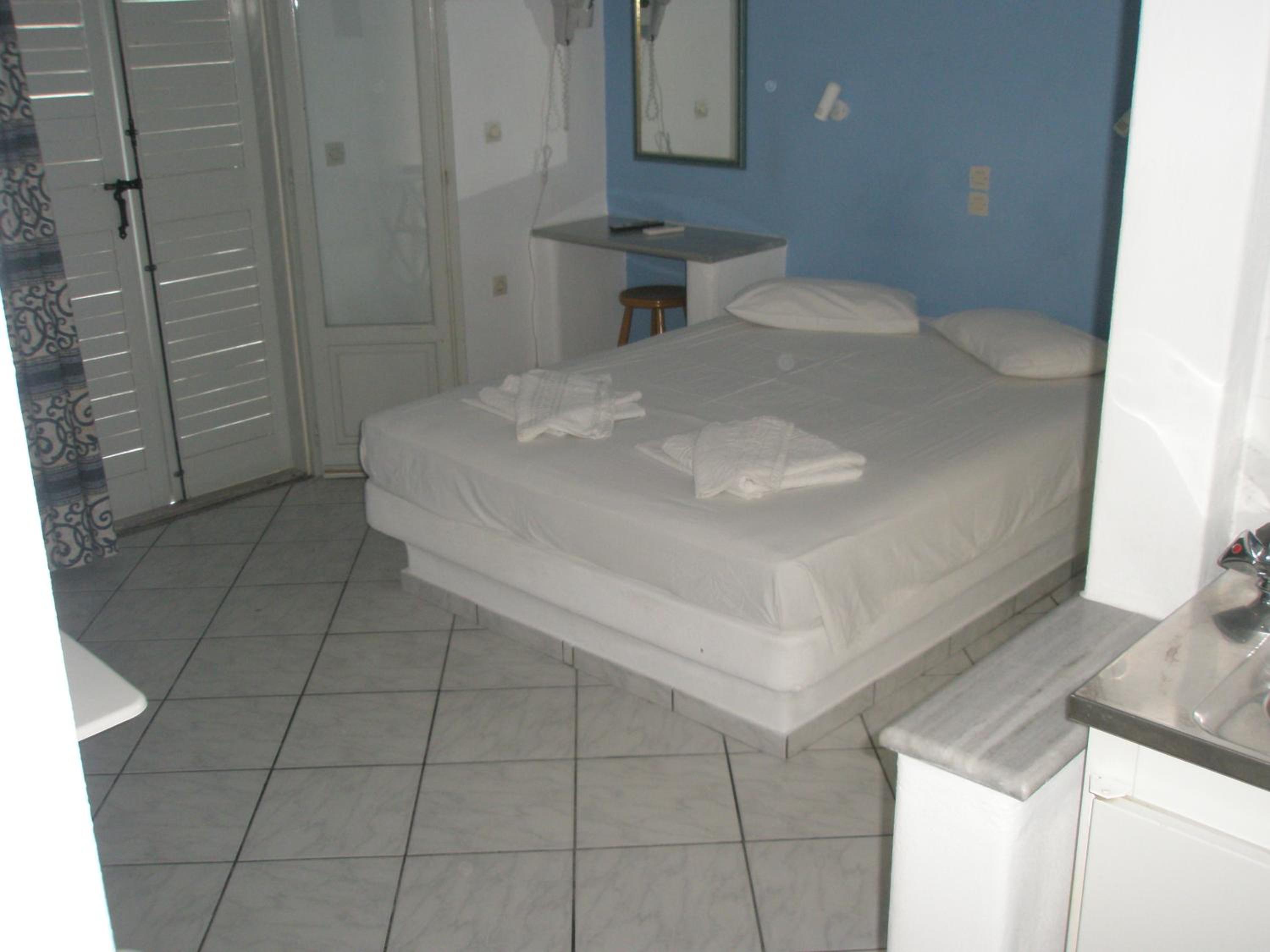 Ampeli Apartments