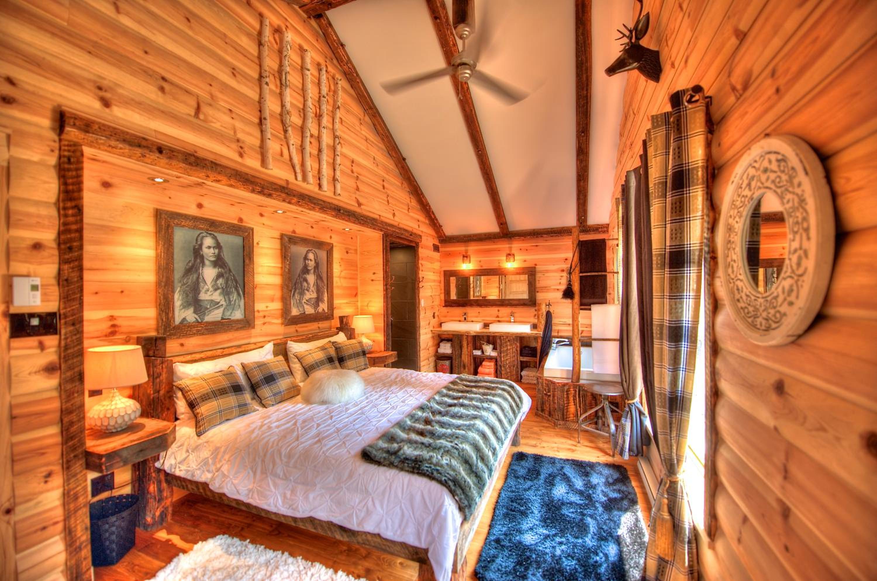 Le St Bernard - Les Chalets Spa Canada view 2