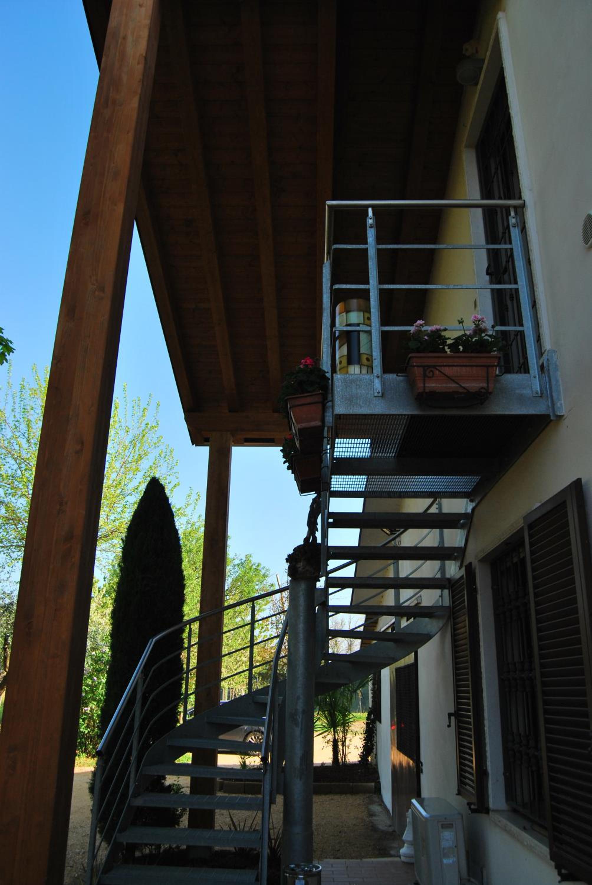 Photo 27