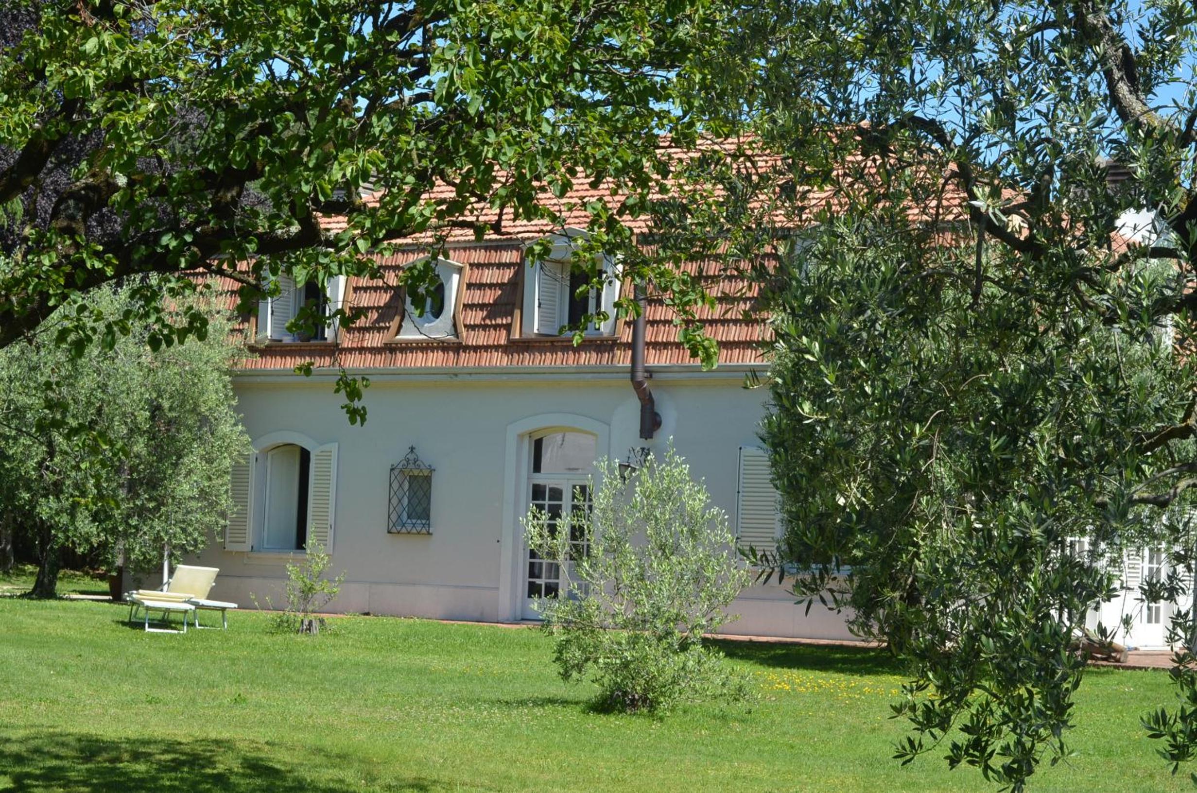 Photo 33