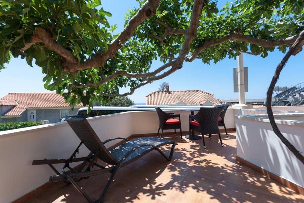 Apartments Zicara