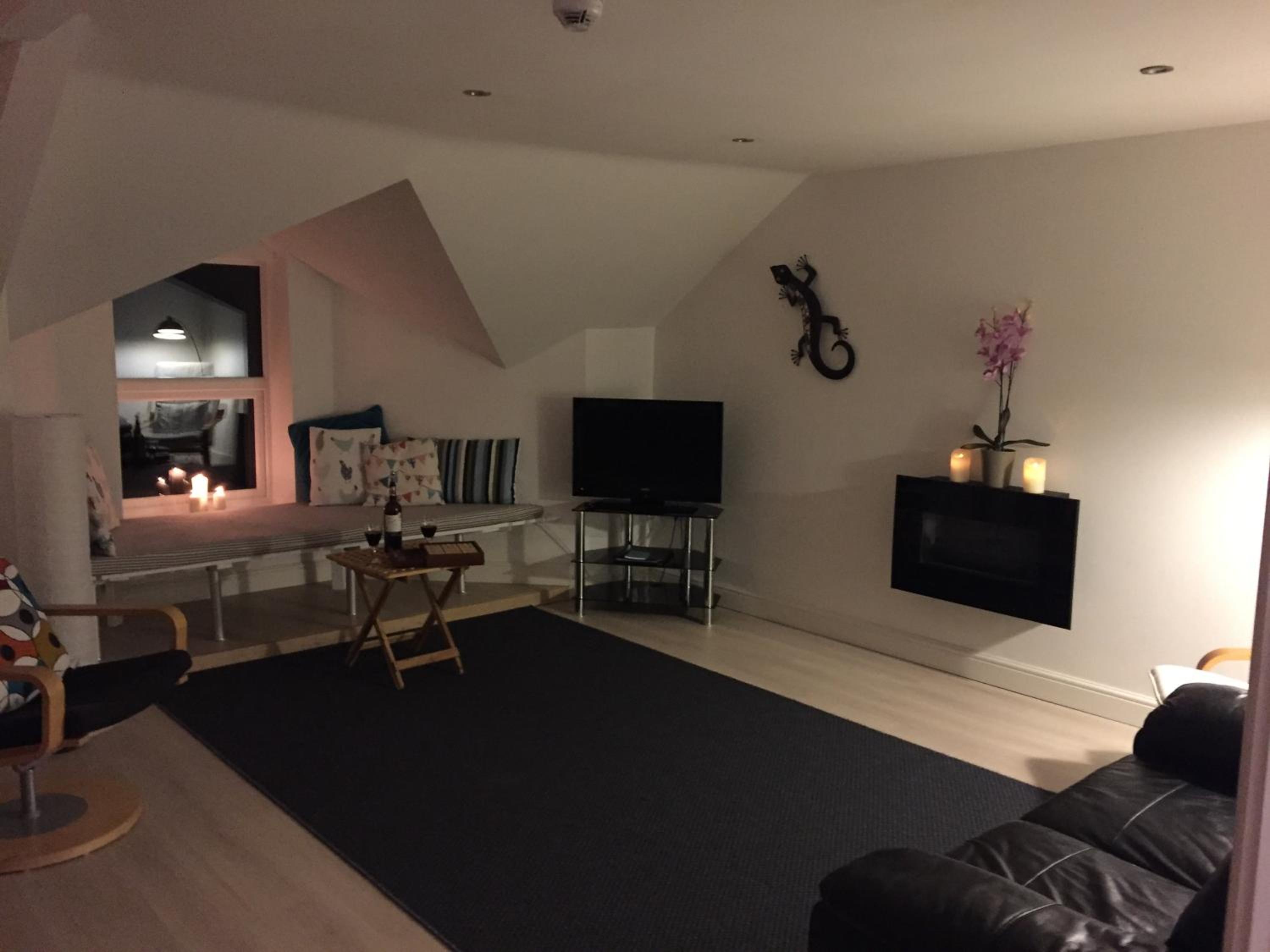 Marine Terrace Apartments