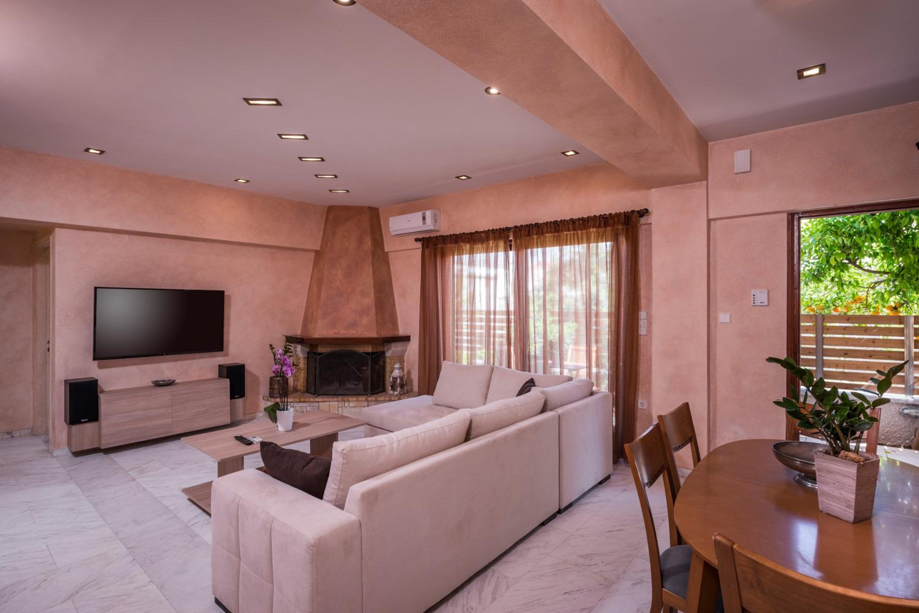 Meni's Home view 4