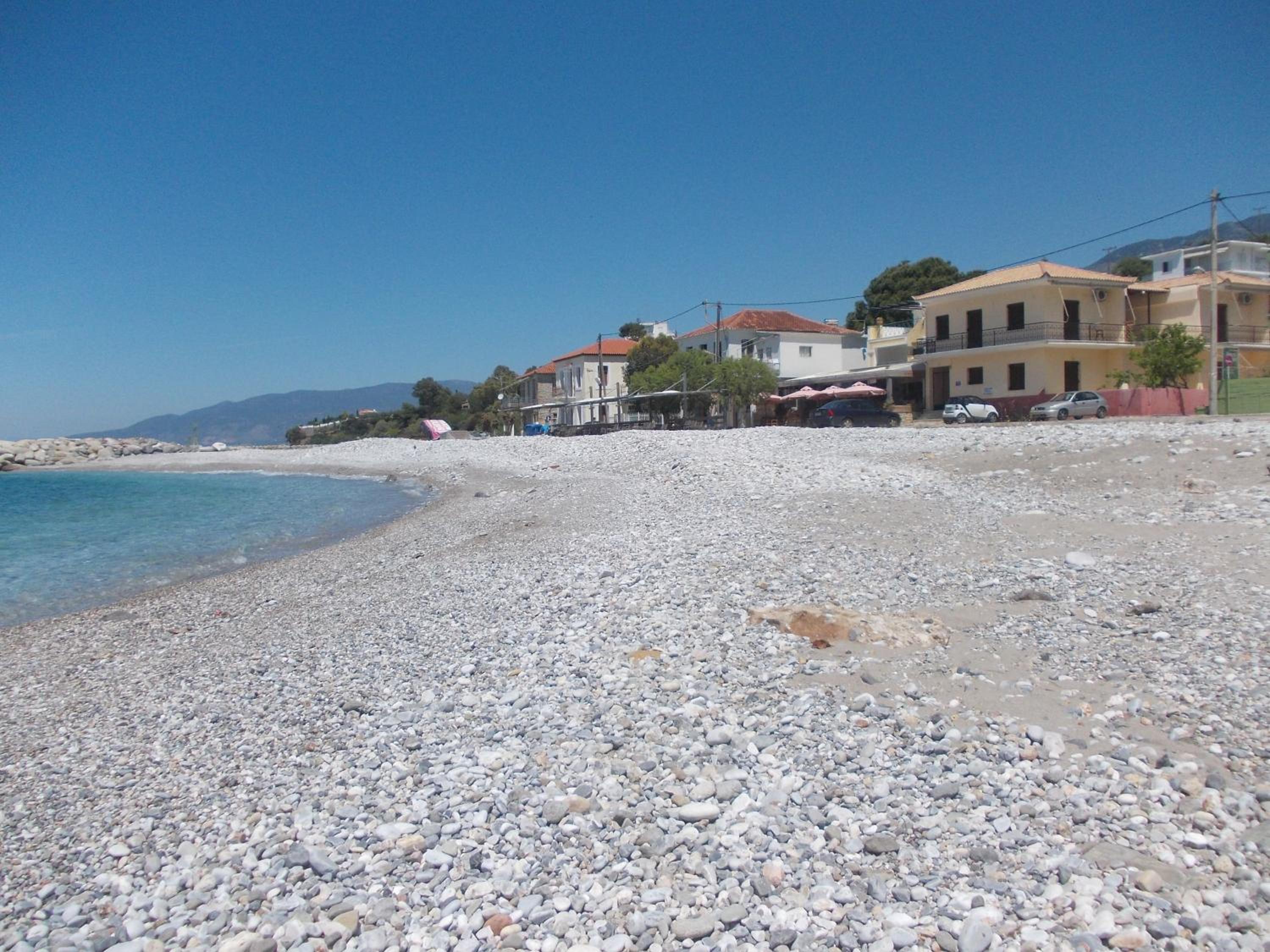 Akrogiali Beach Apartments view 3