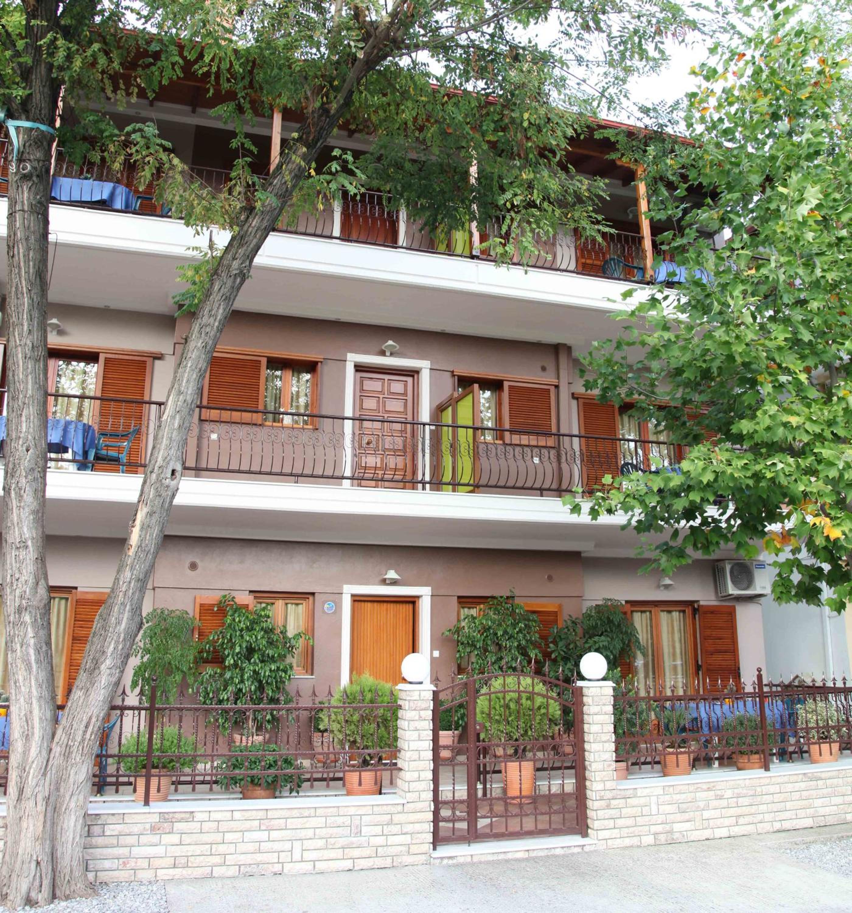 Vaya Apartments & Studios