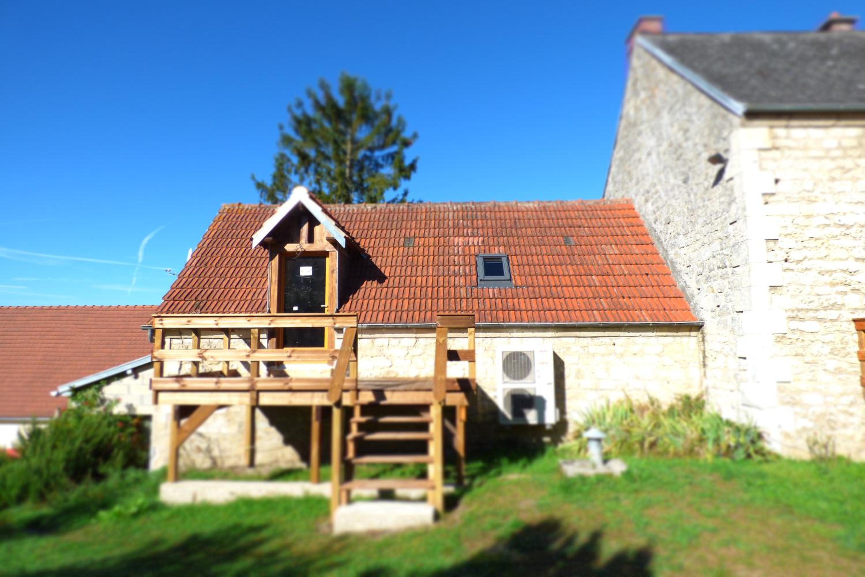 Le Clos du Val view 2
