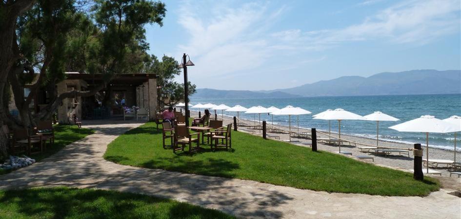 Niriides Apartments