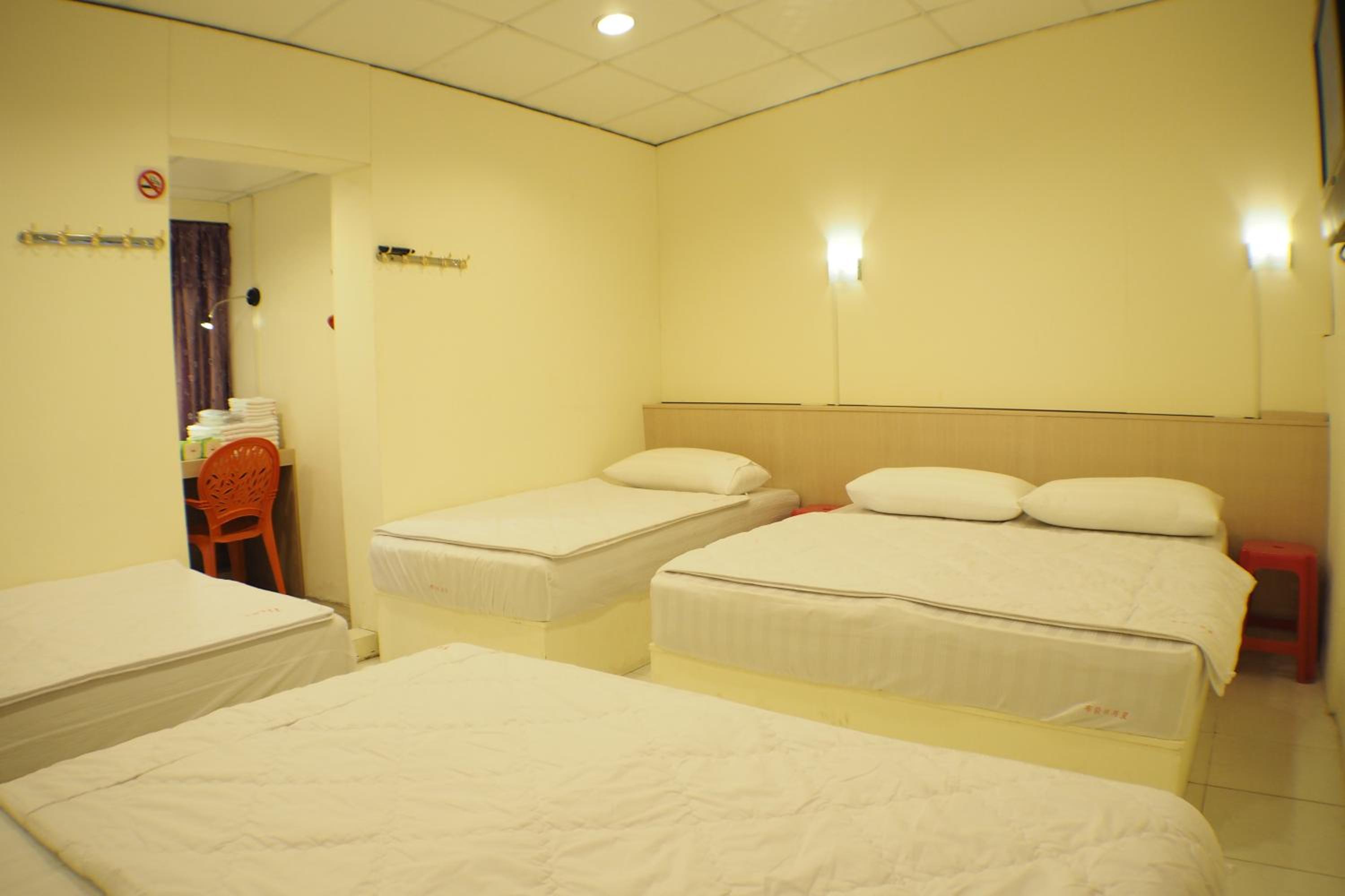 Sun Moon Star Hostel