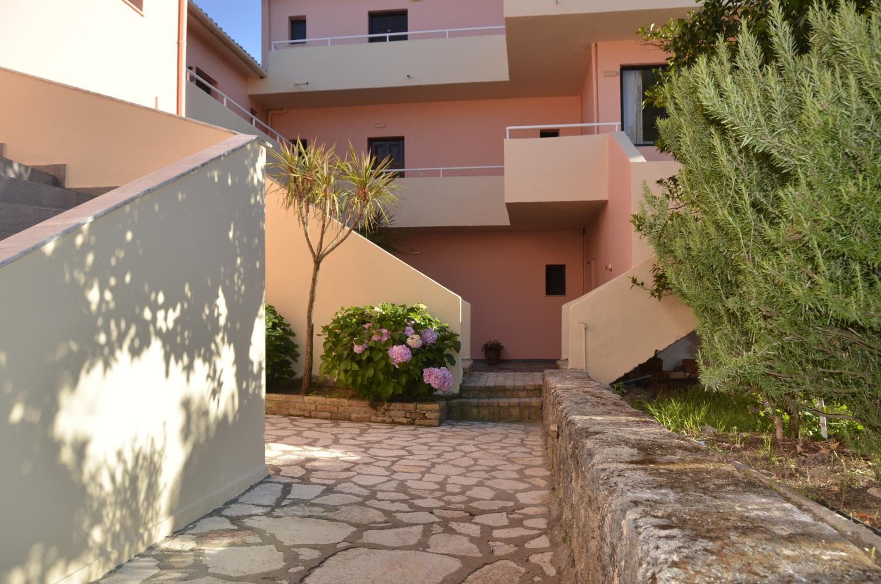 Penelope Apartment Hotel