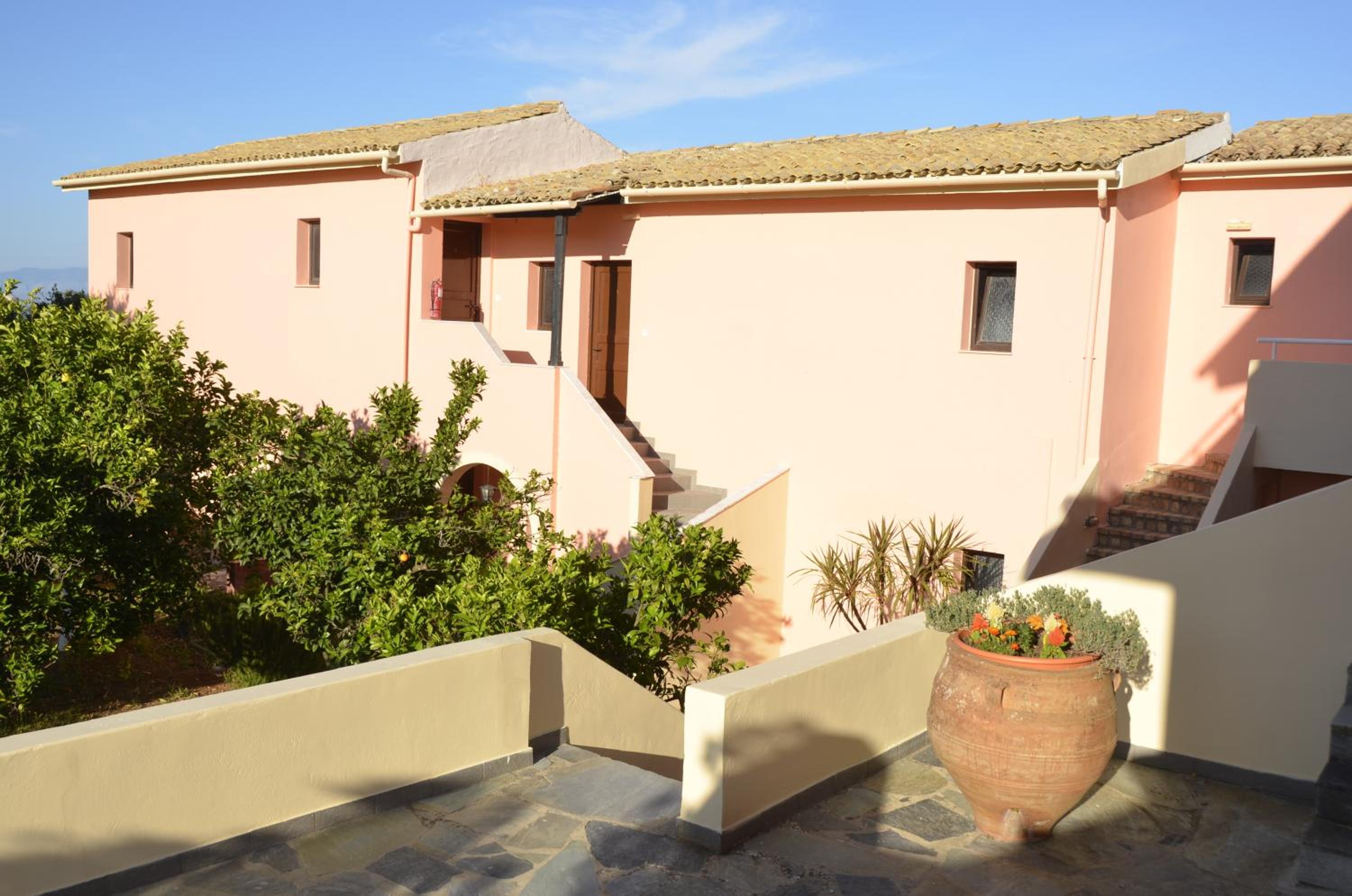 Penelope Apartment Hotel