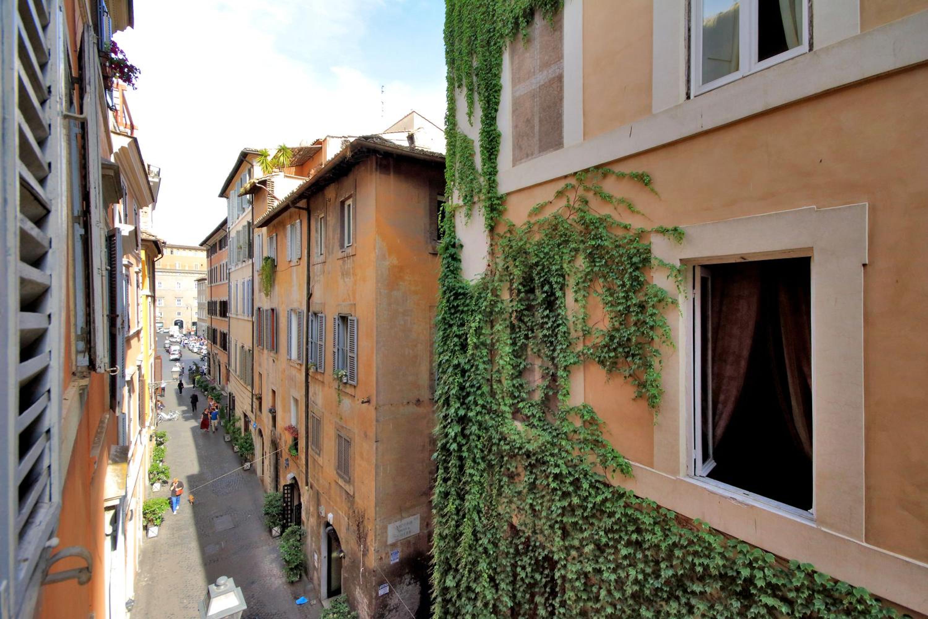 Ancient Penthouse City Center