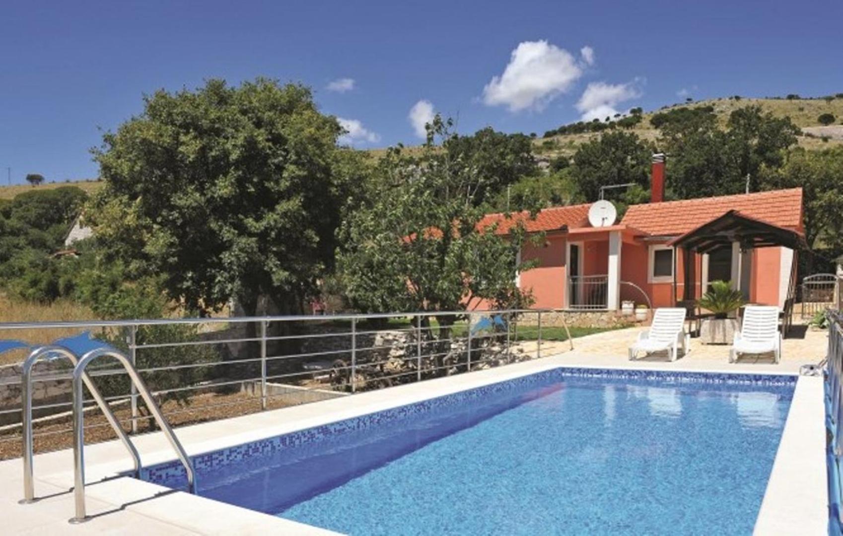 Holiday home Ana view 2