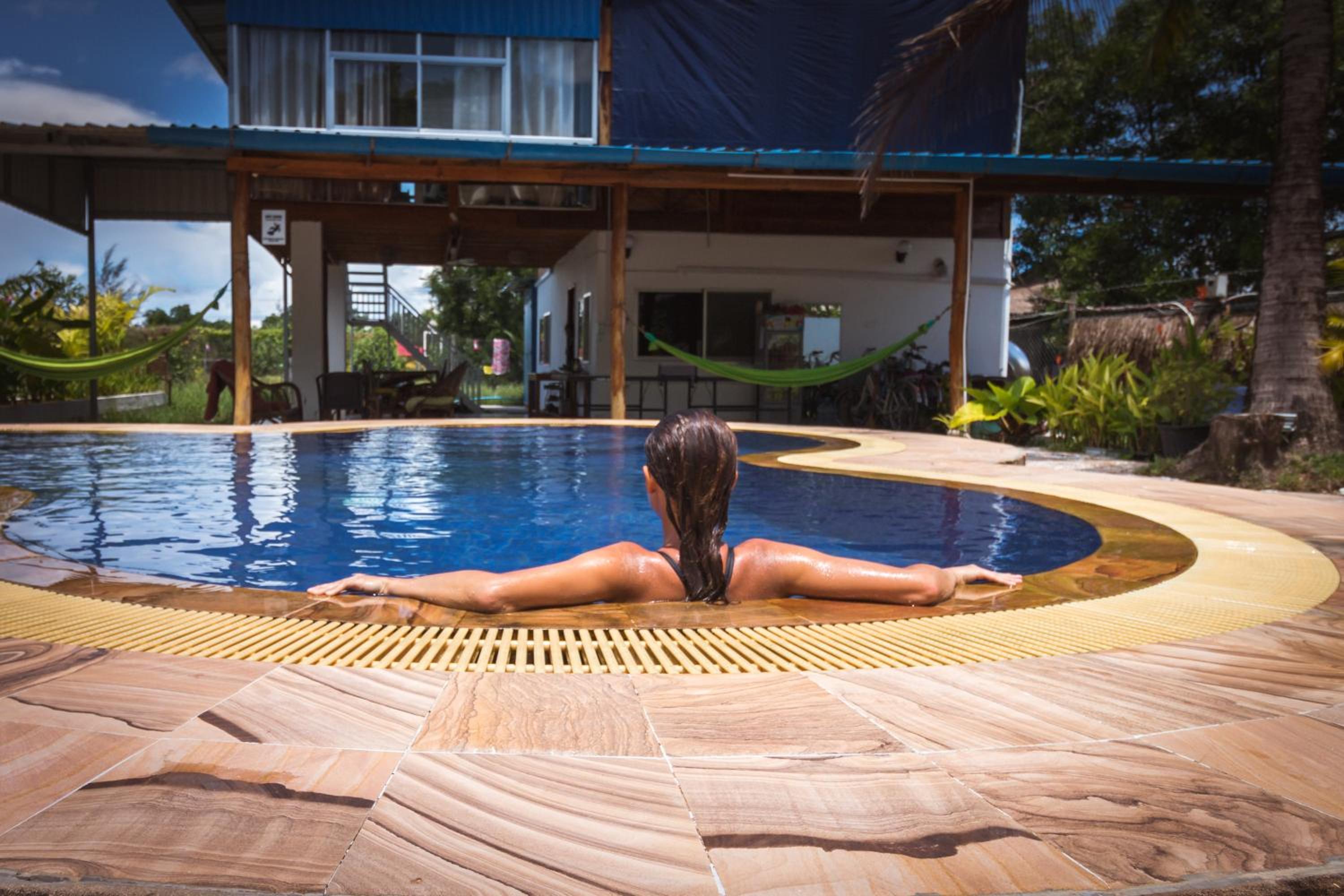 swimming pool
