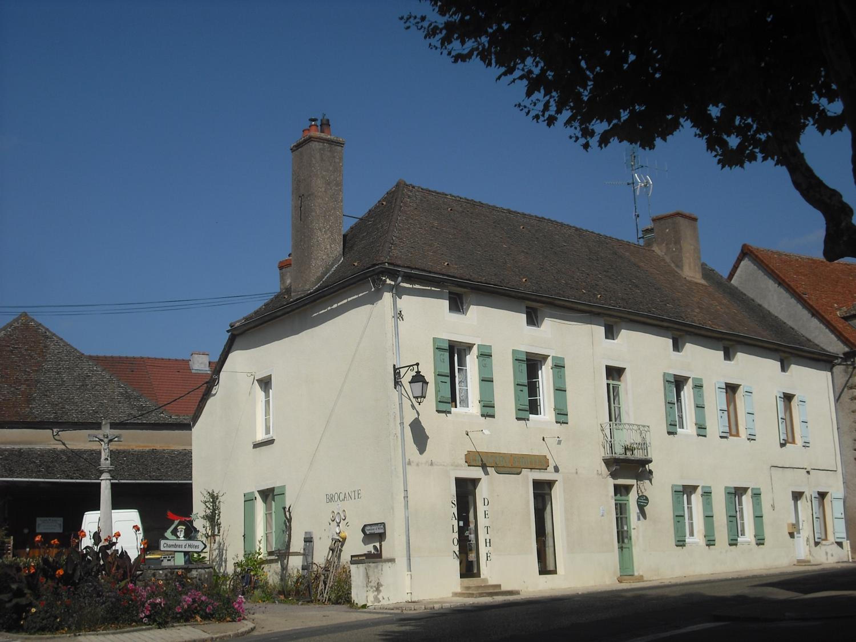 Photo 8