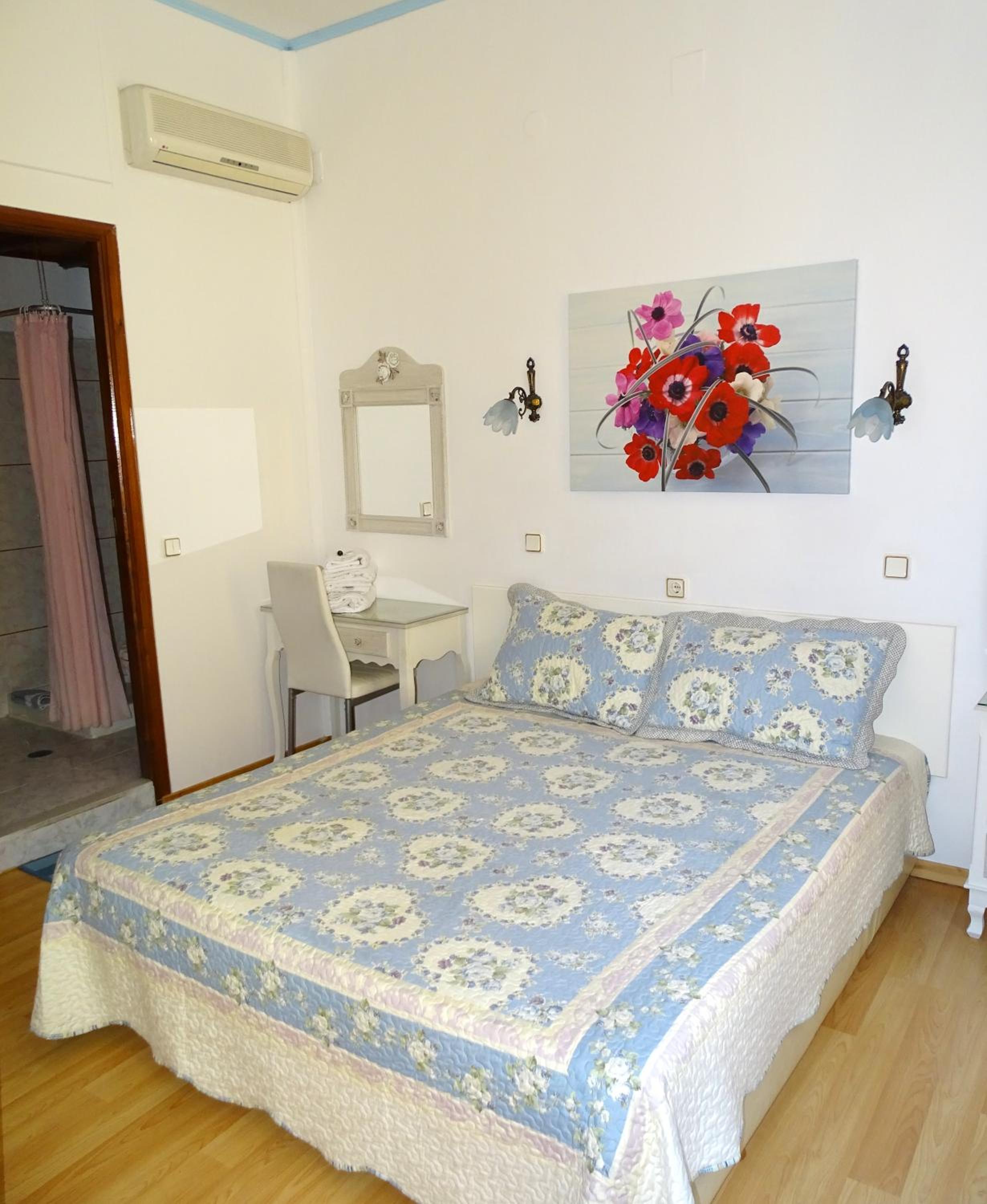 Anemones Rooms