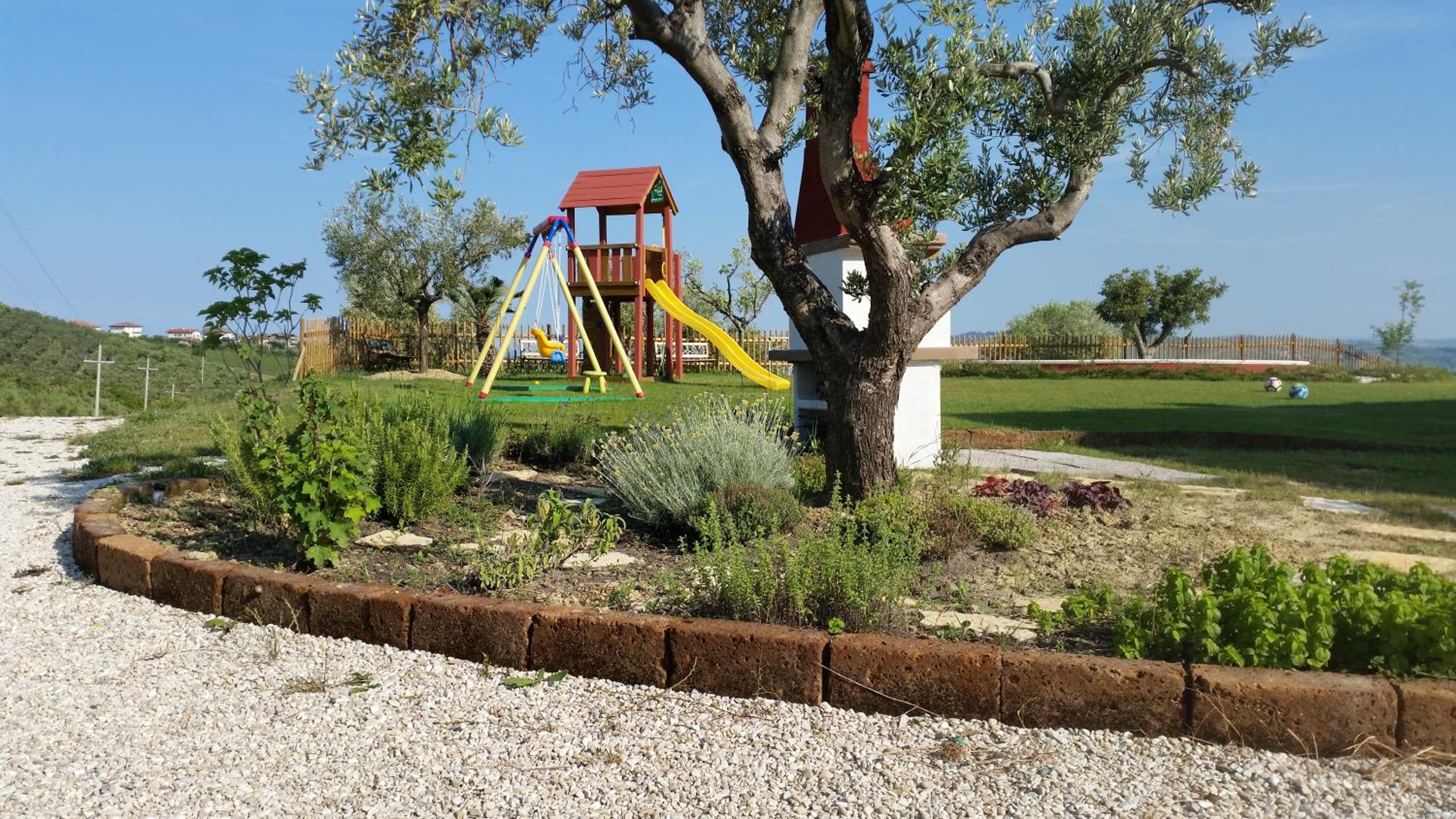 Photo 43