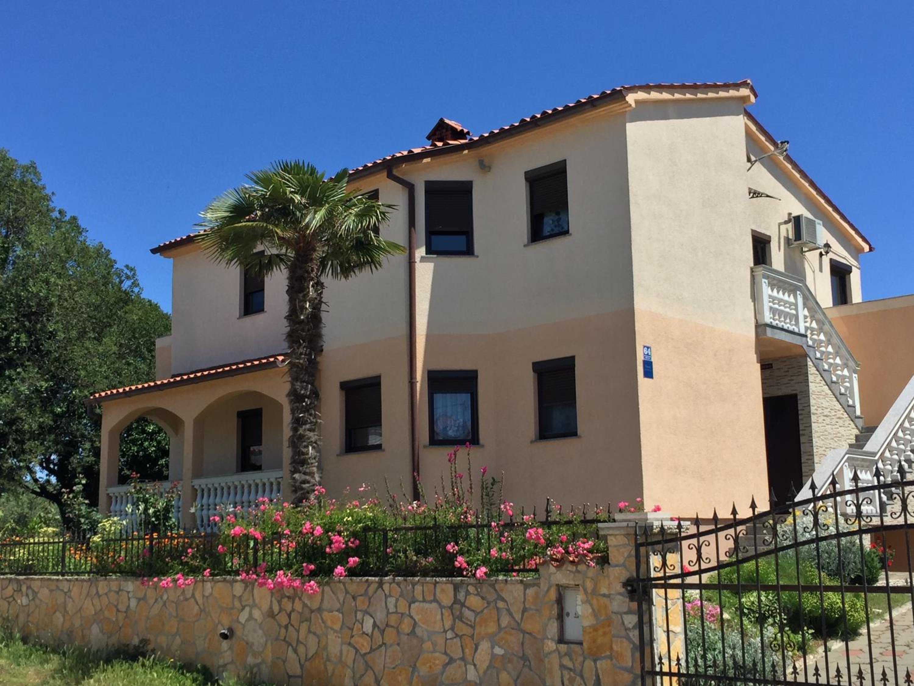 Apartments Manuela & Mirela view 4