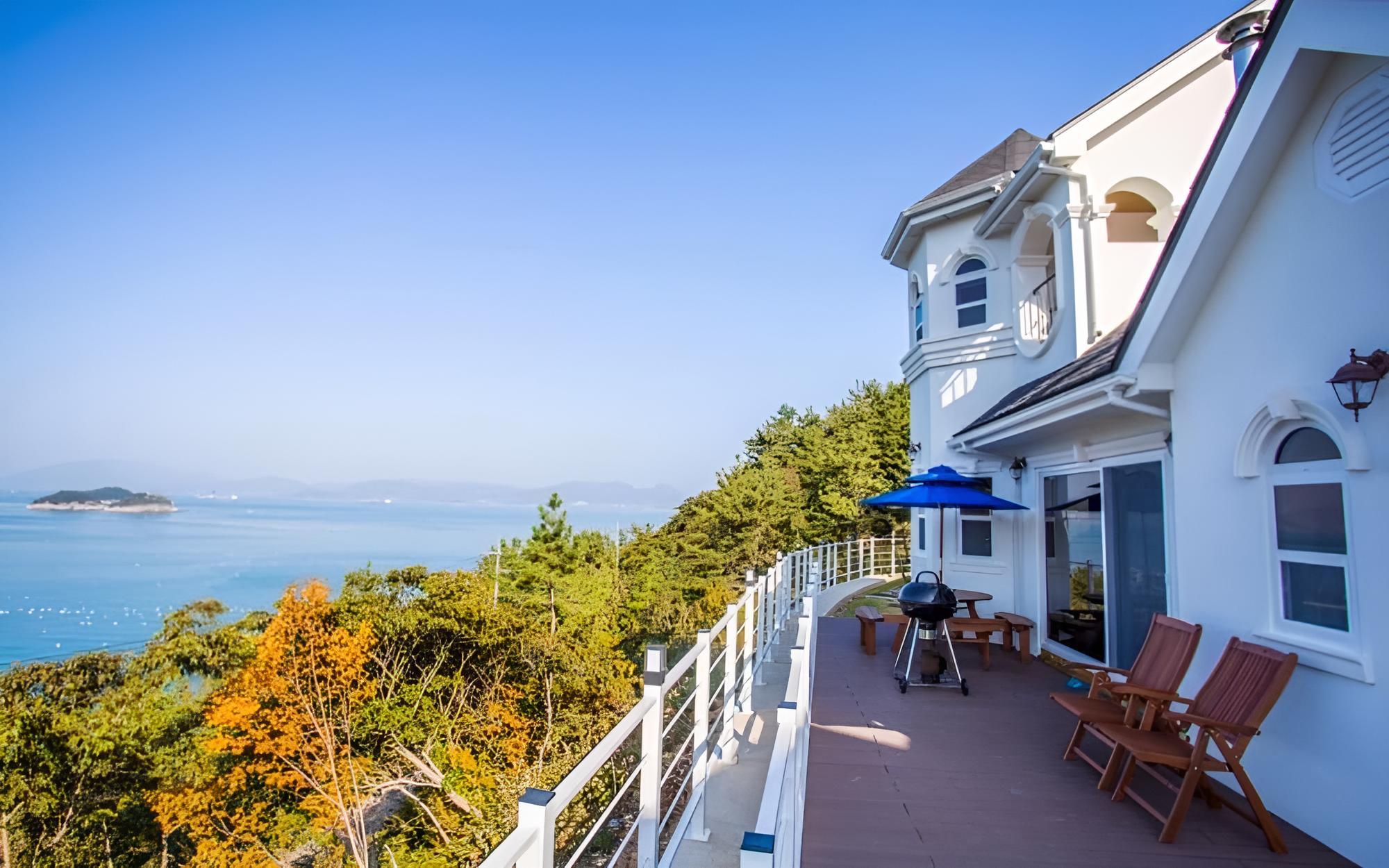 Yeosu L House Pension