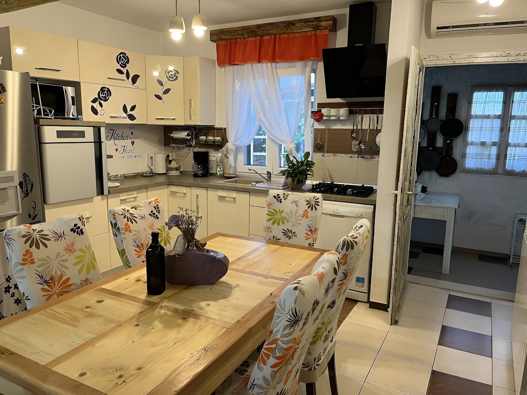 Elba- Family Friendly House