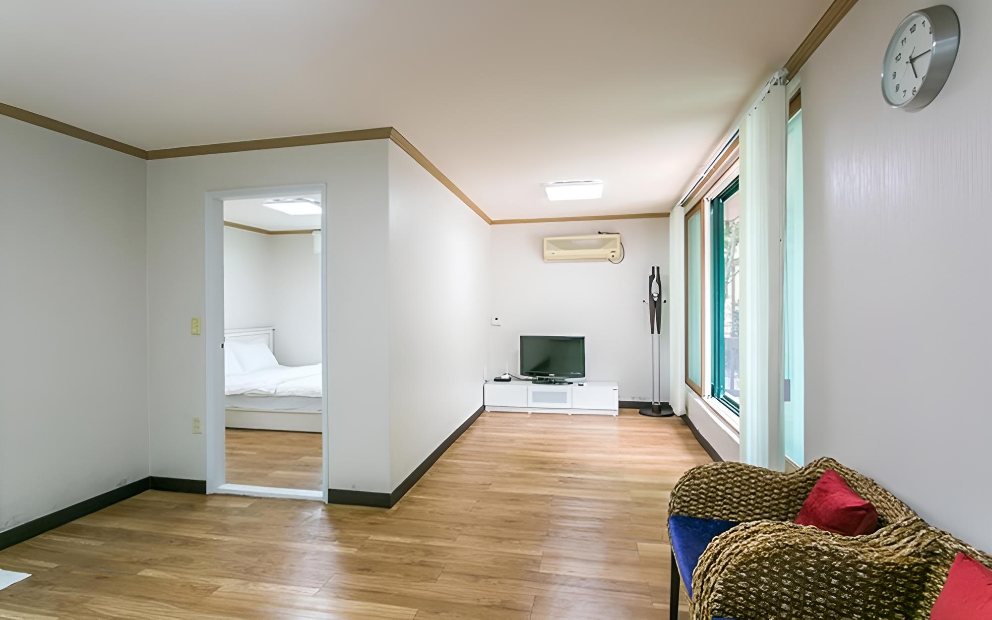 Pyeongchanggang Healing House Pension