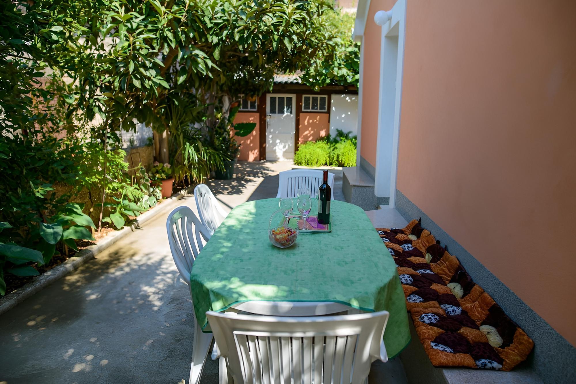 Mirjana - Beautiful Garden With Barbecue - H