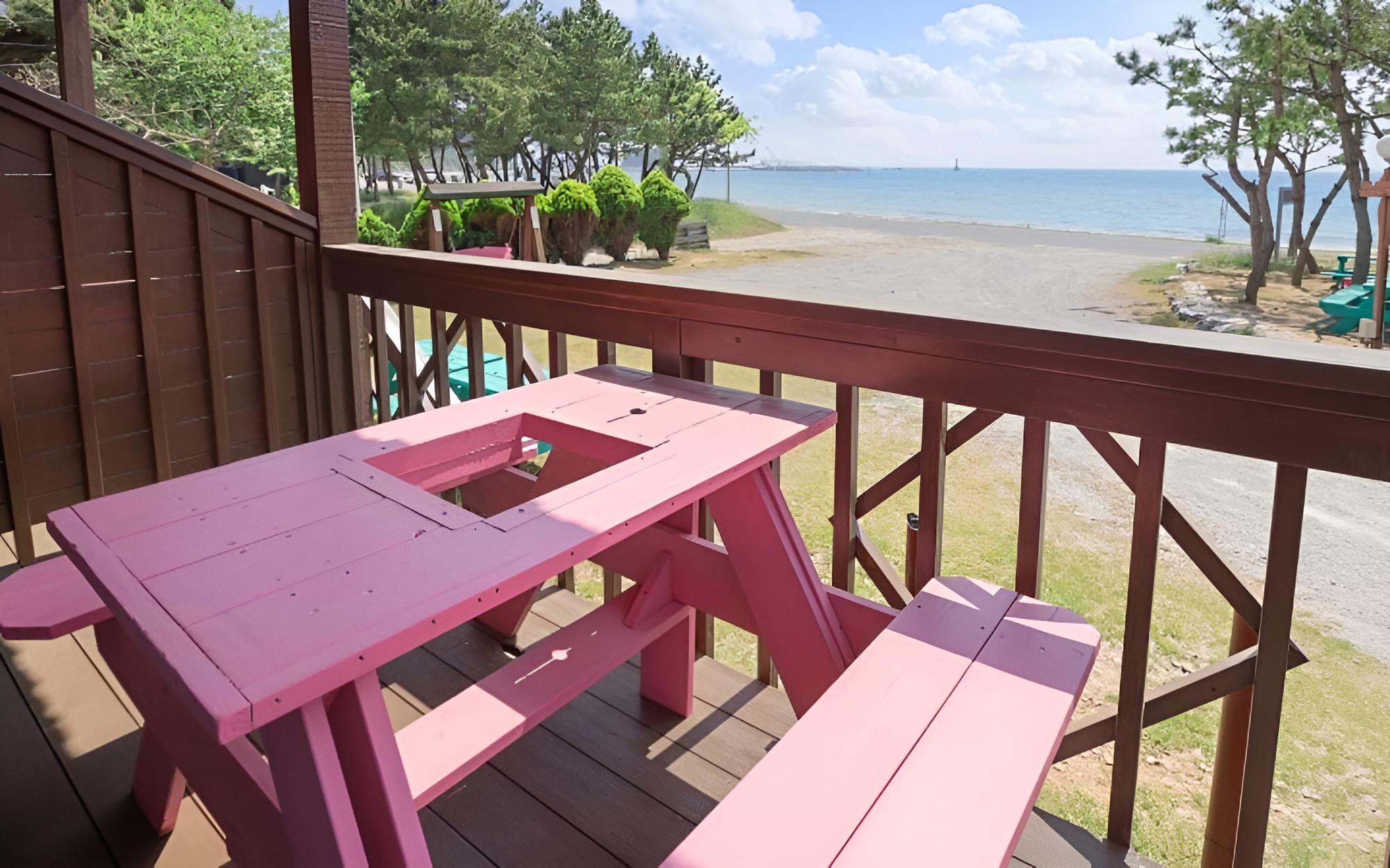 Taean Pension Wave