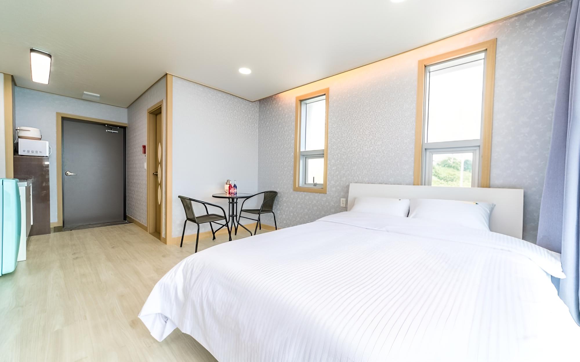 Pohang Bagliore Pension