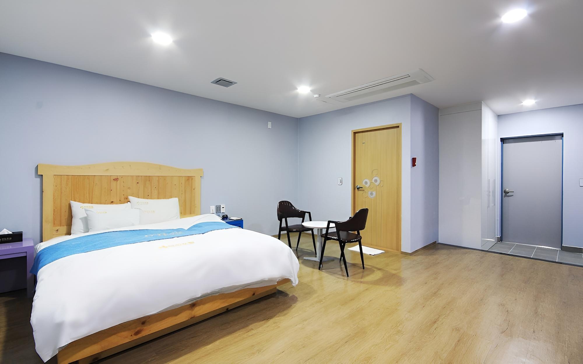 Yeosu San Self Check-in Hotel view 2