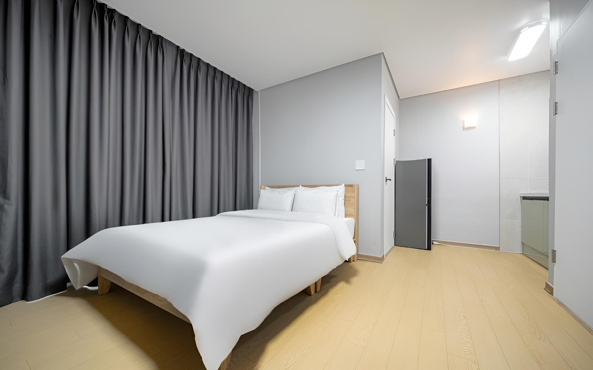 Buan Chaeseokgang Beach Hotel