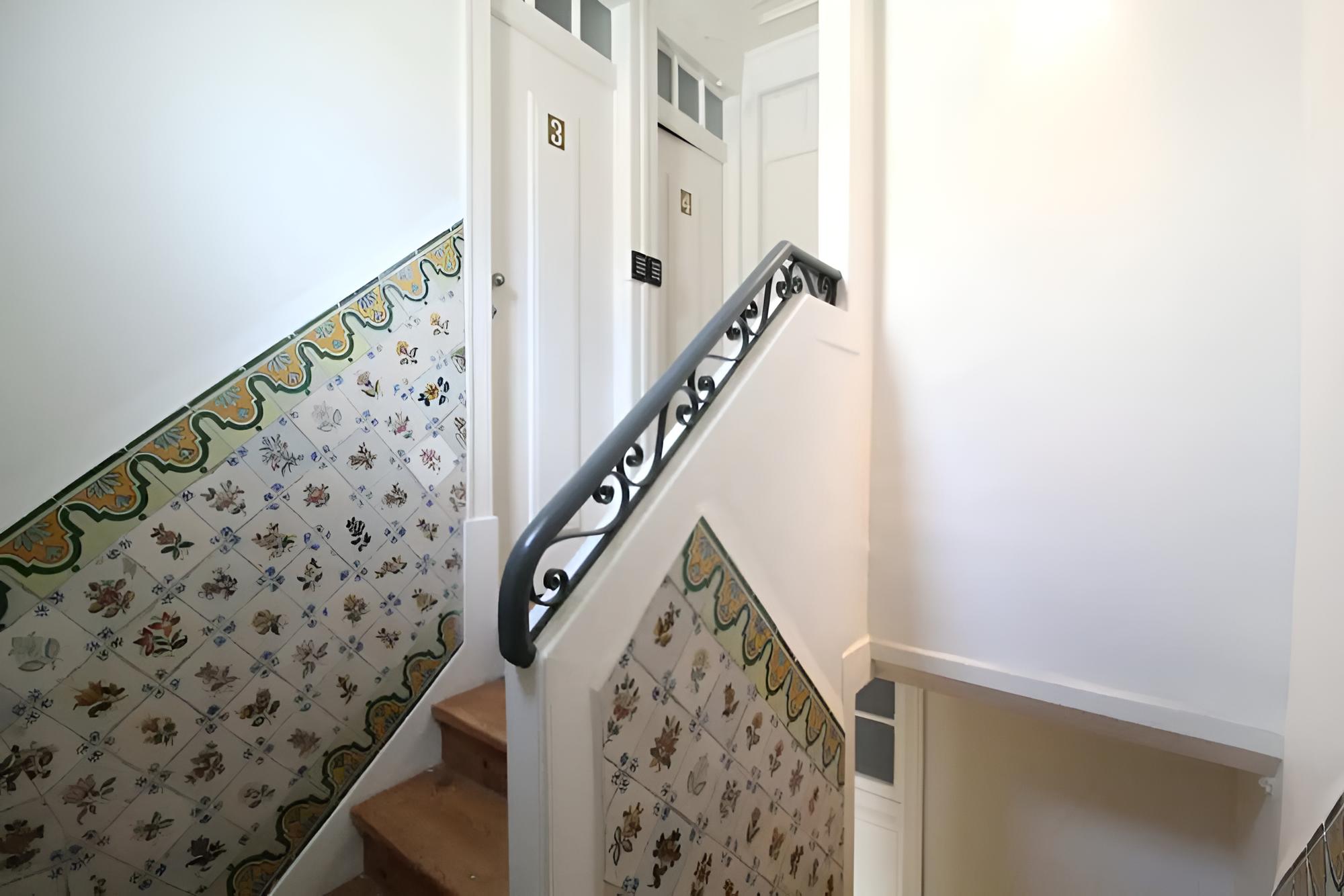 Bright 1 BD W/ Lovely Balcony in Lisbon