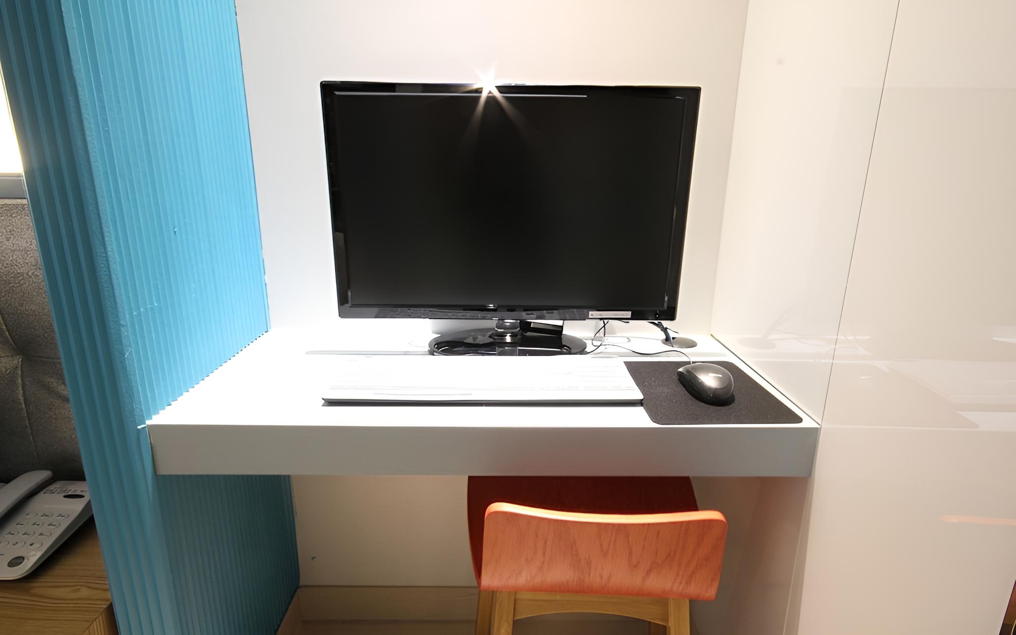 Photo 8