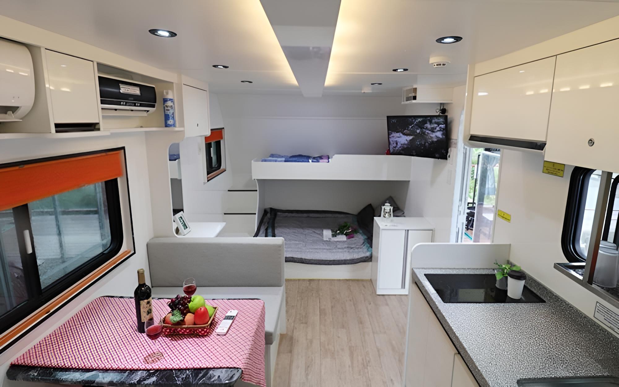 Pohang Guryongpo Uni's Bada Caravan