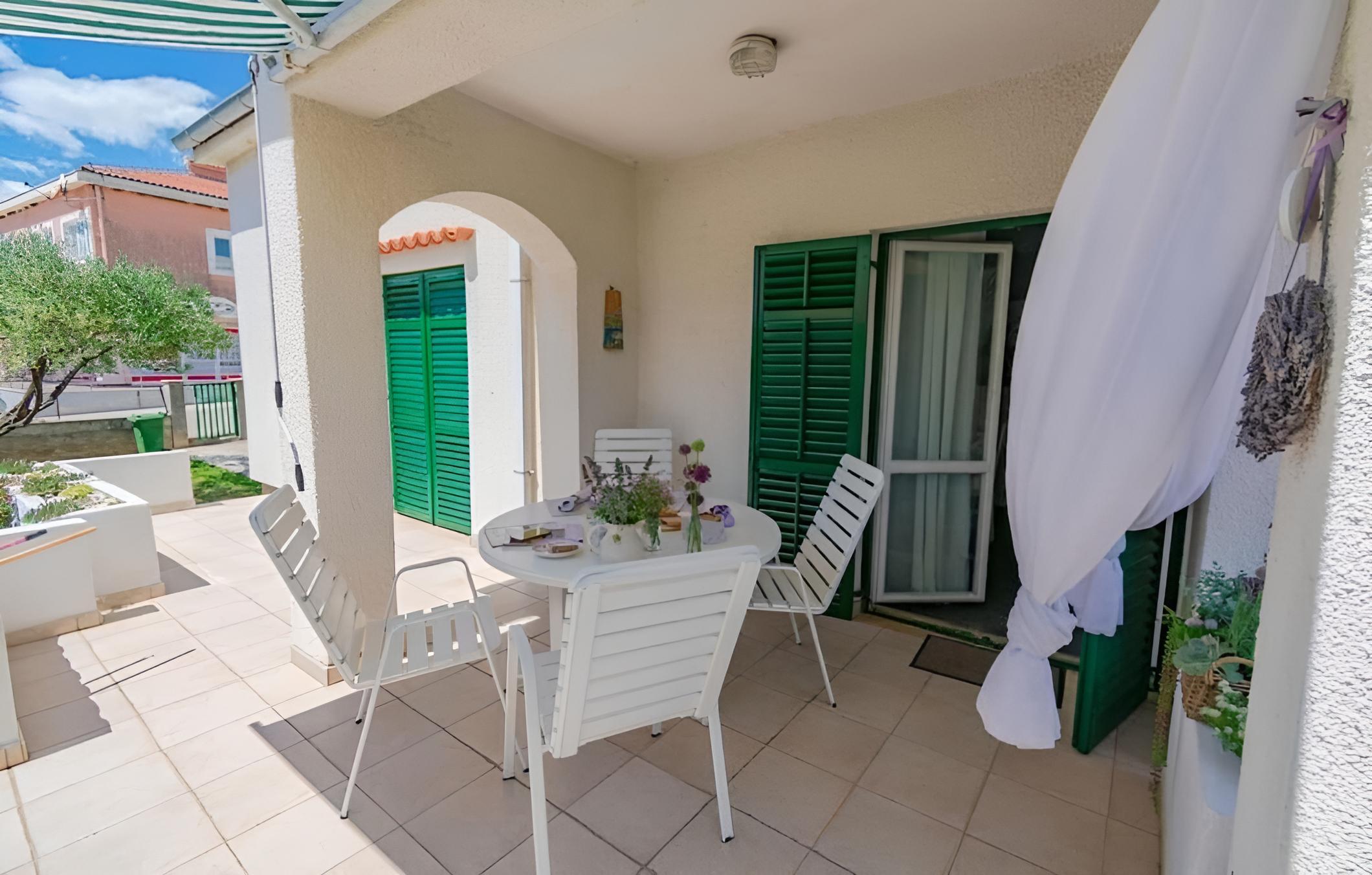 Katy - Free Private Parking and Garden - H