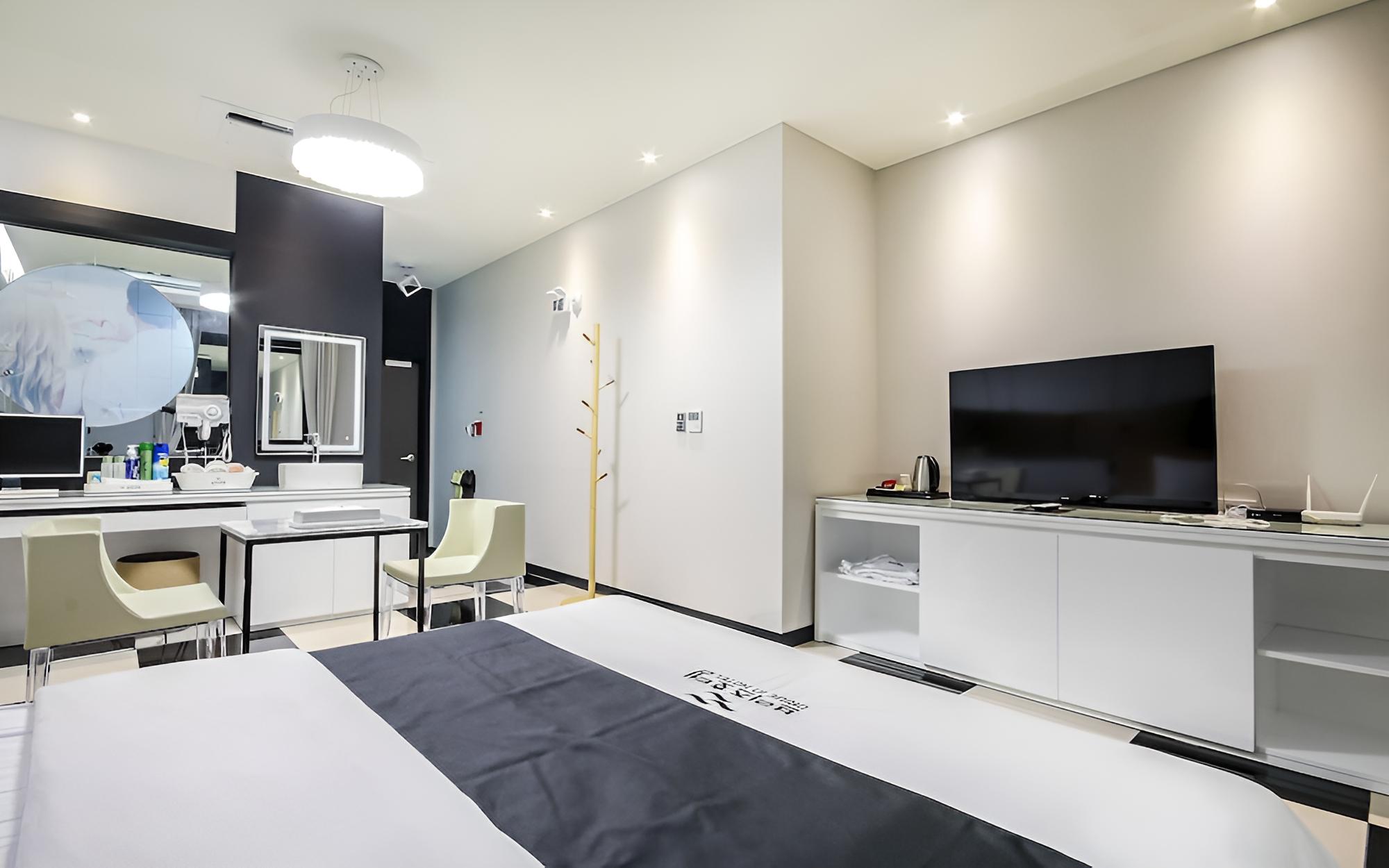 Naju Breeze Self Check-in Motel