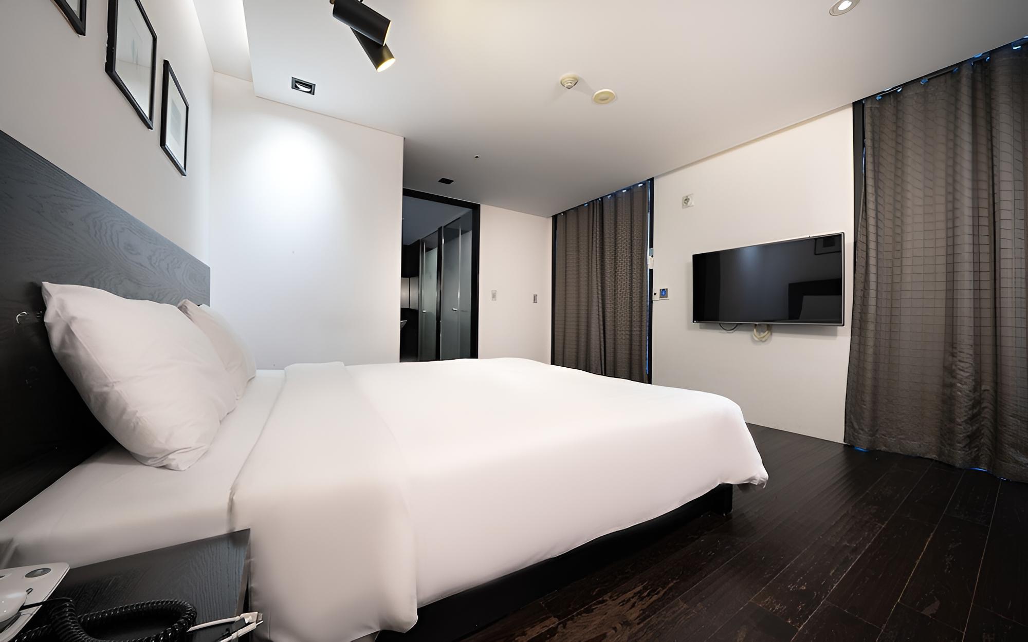Incheon Ali Suite Hotel