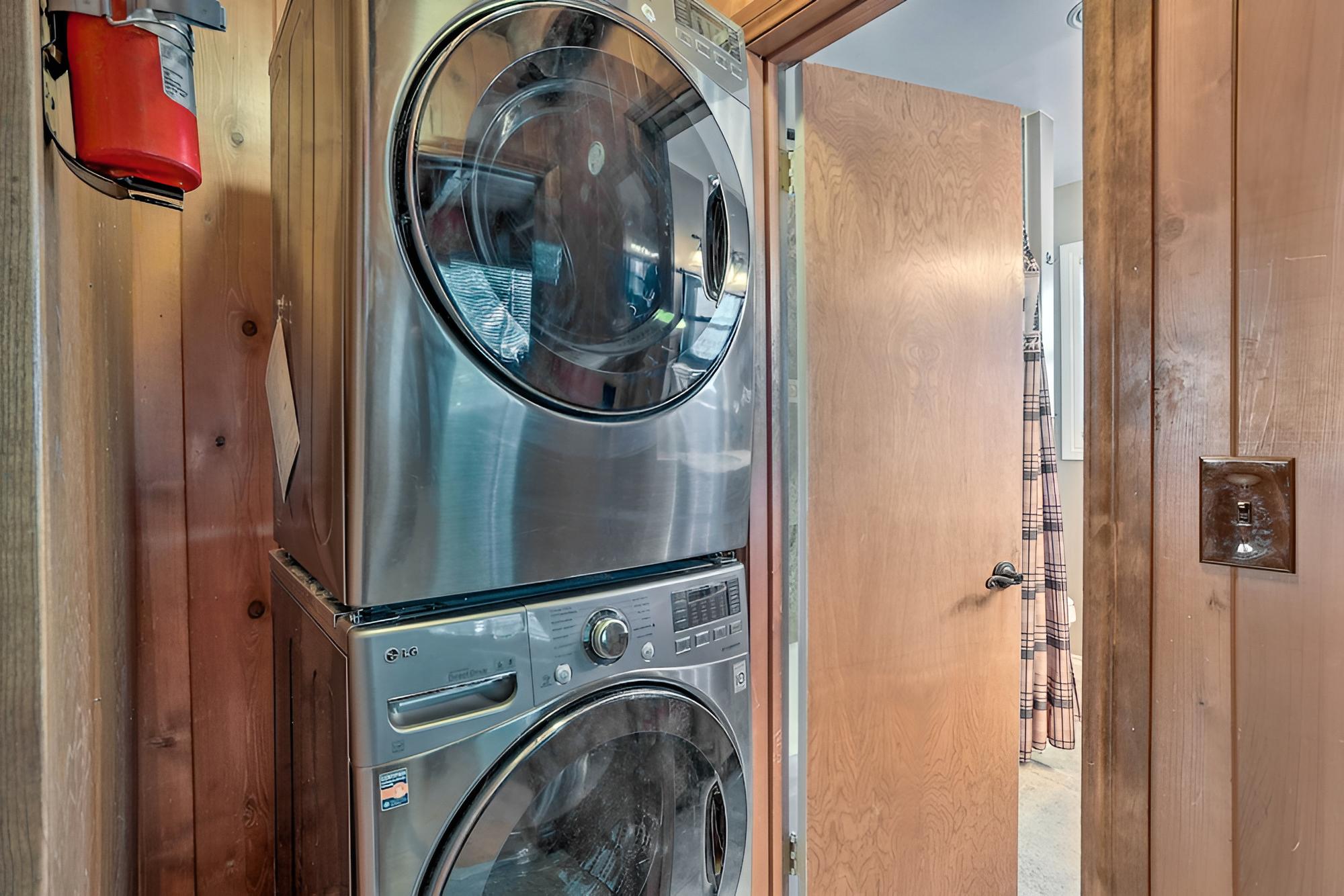 Tree-lined Lake Arrowhead Cabin, Near Trails!