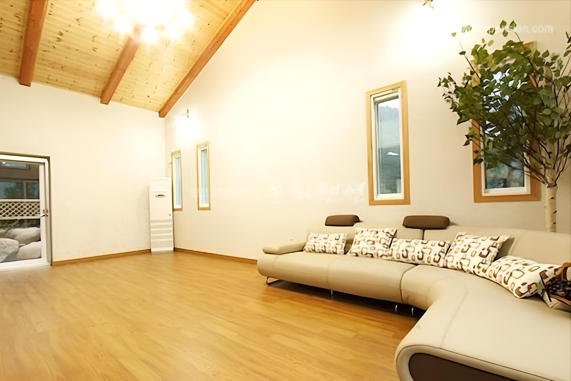 Yangpyeong Moegaram Pension