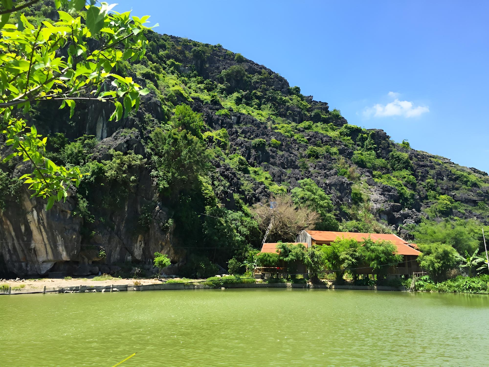 Trang An Lim Garden