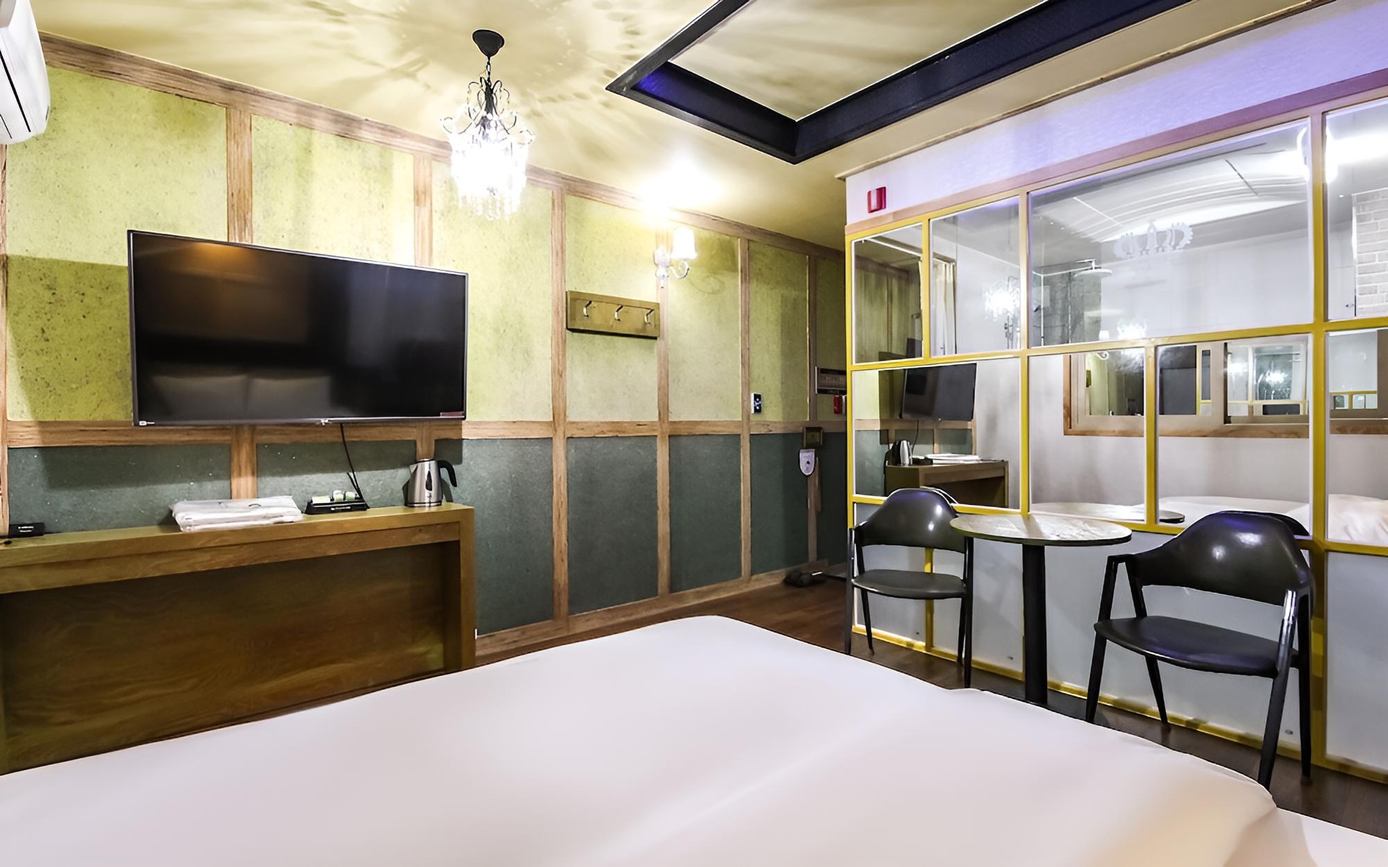 Busan Hwanggeum Drive-in Motel