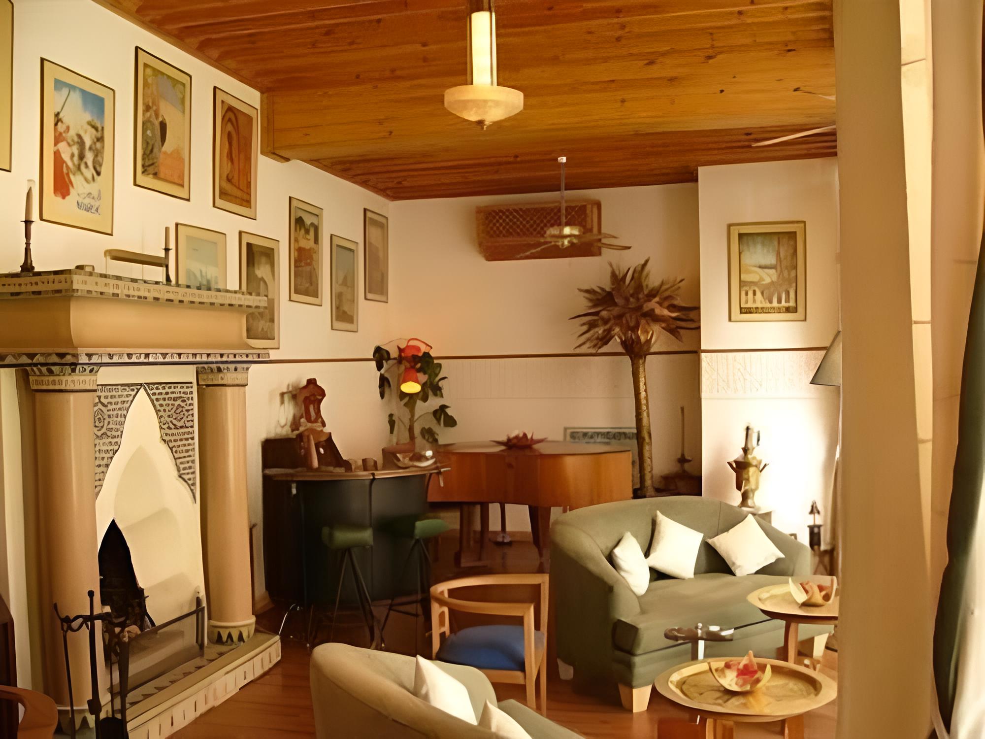 Riad Moucharabieh