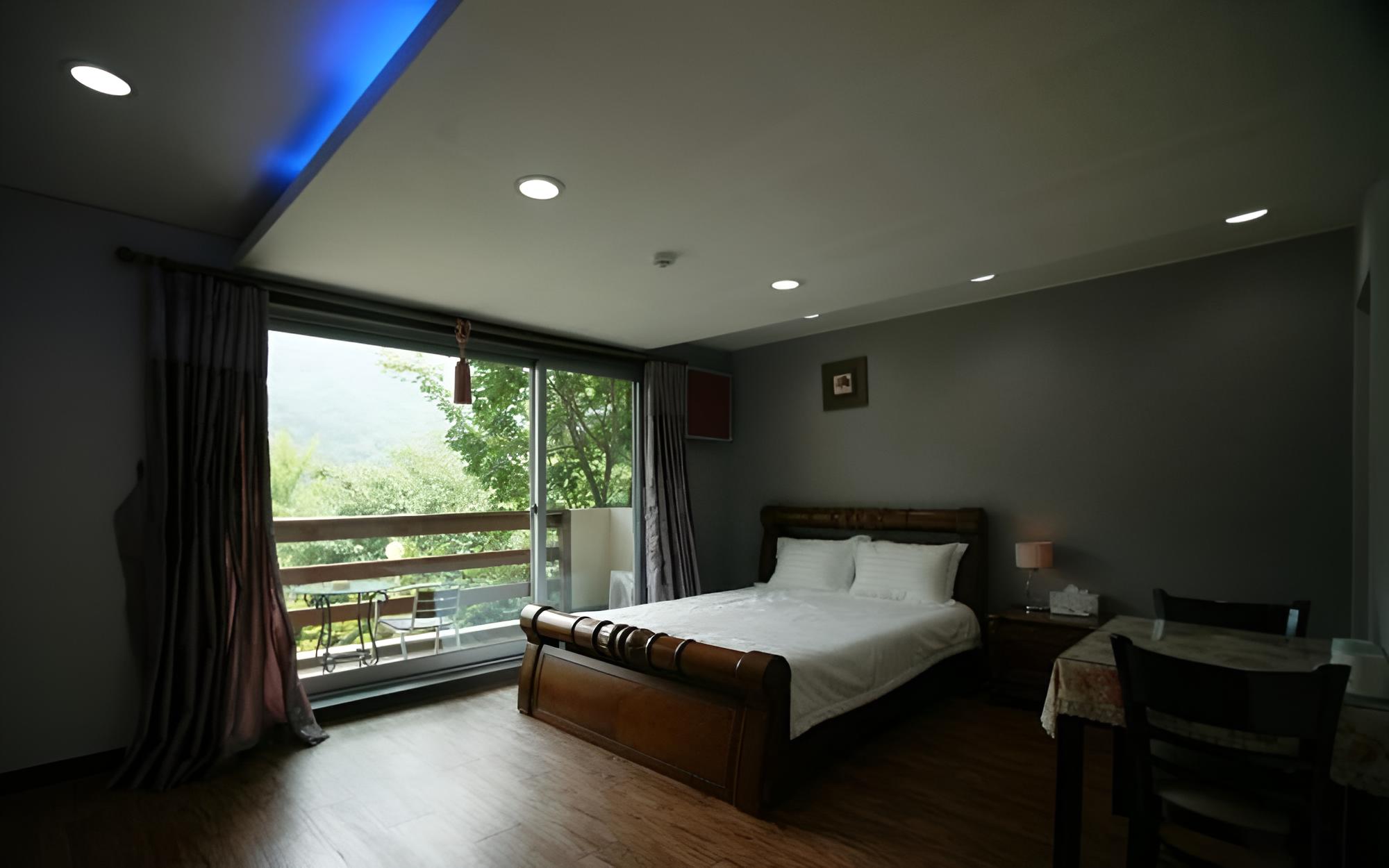 Yangyang Denver House Pension view 3