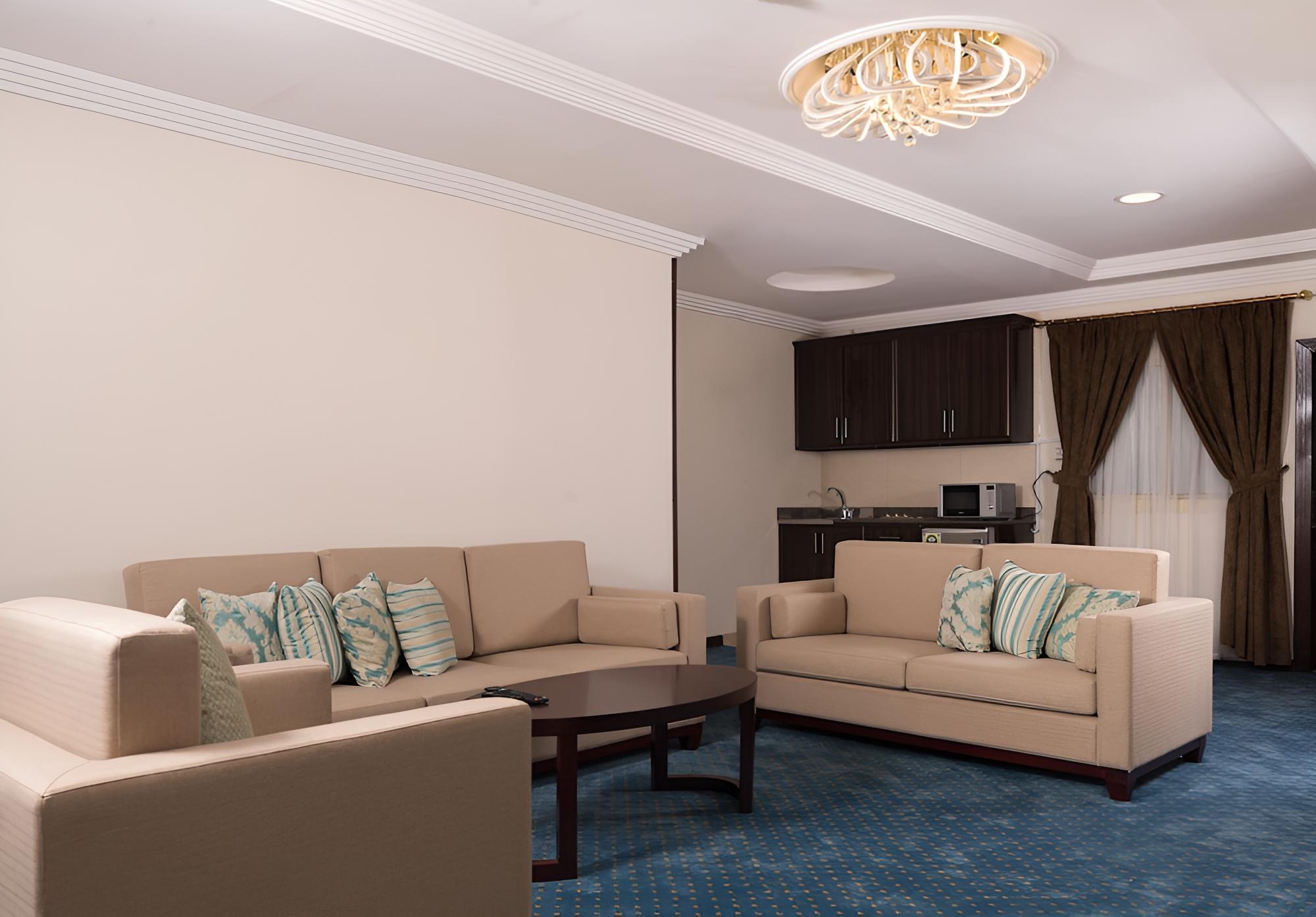Laten Suites