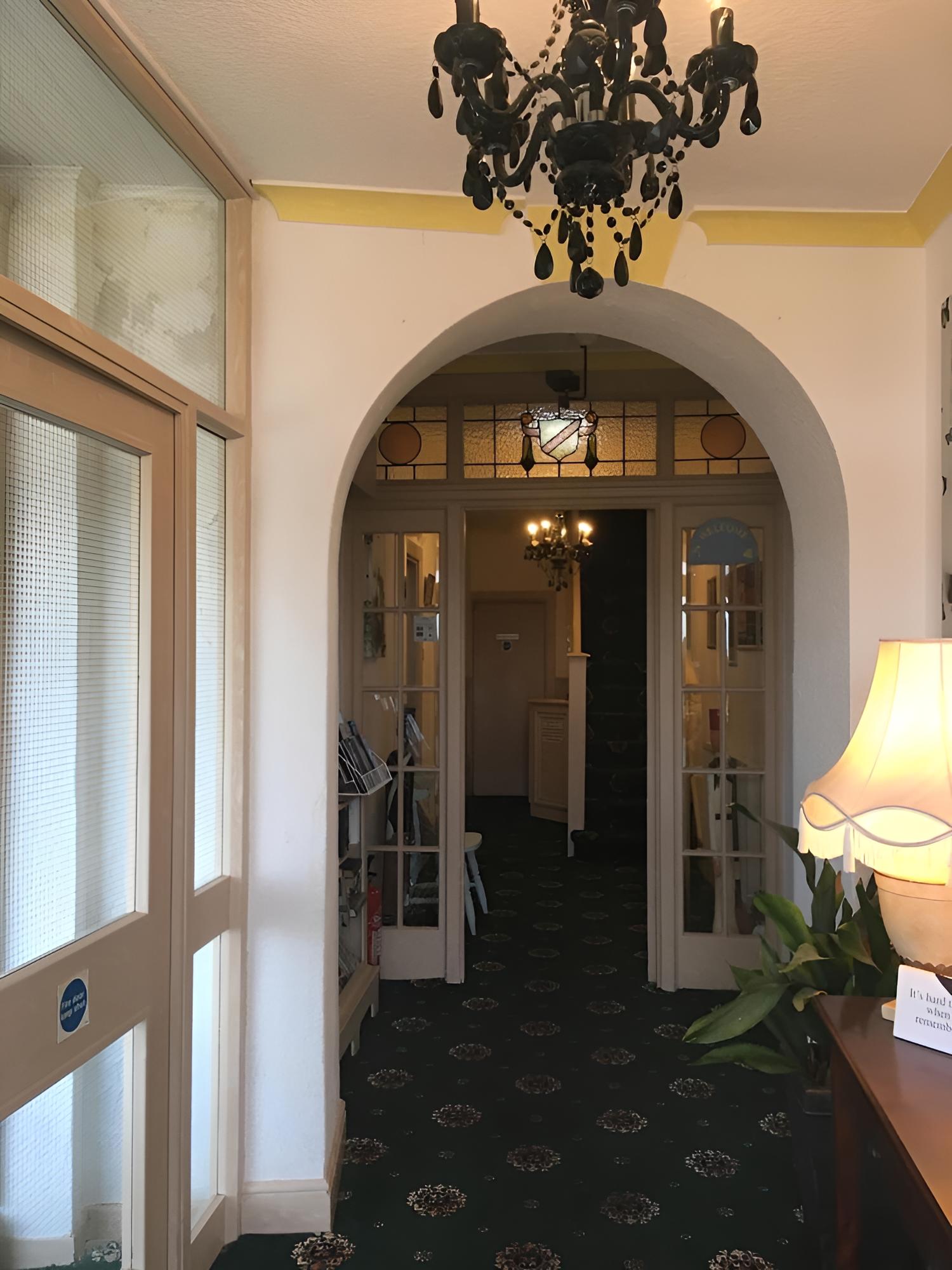 Kingsbury Hotel