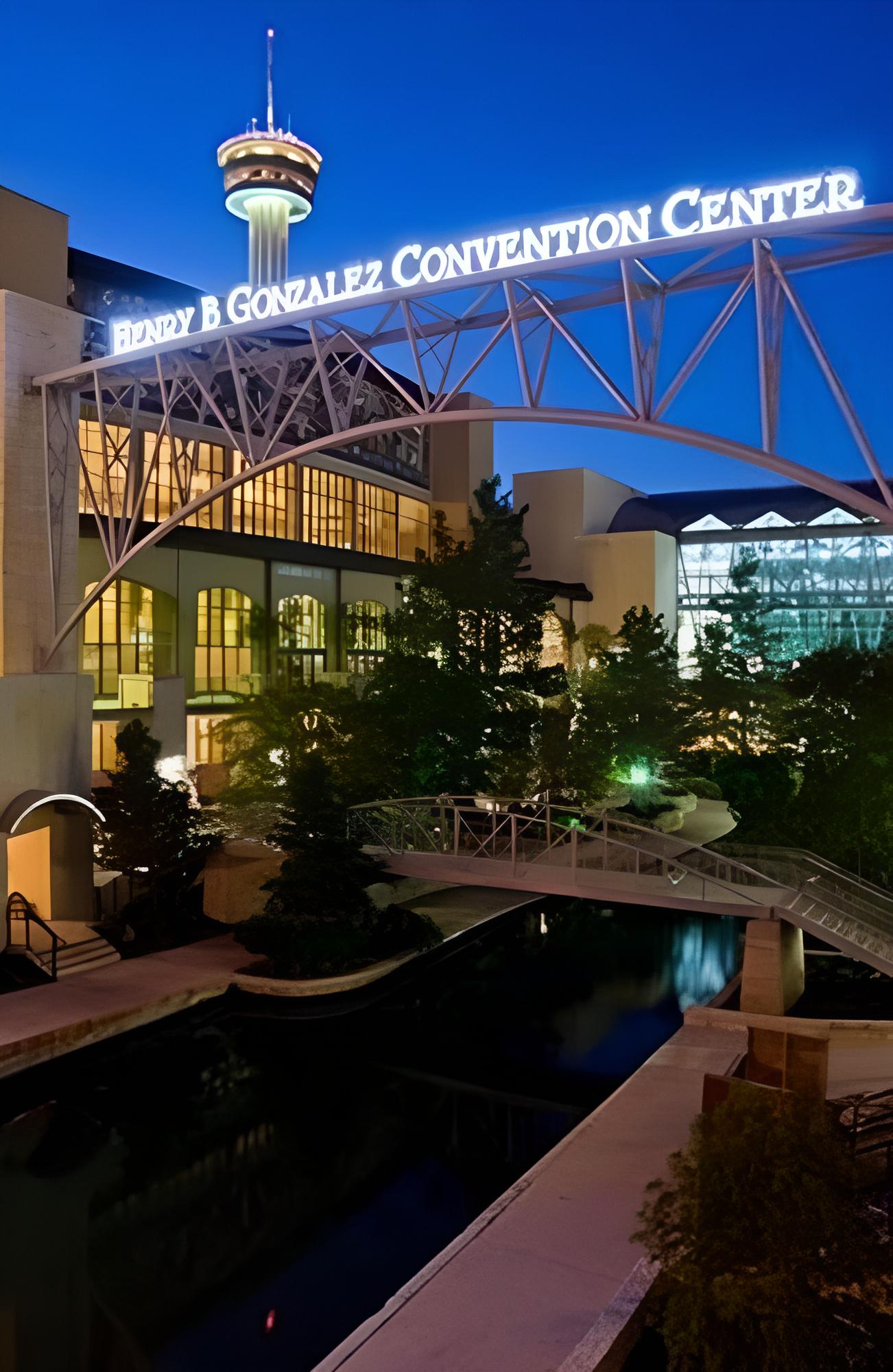 Quiet and Close to Downtown The Pearl The Riverwalk - Image 2